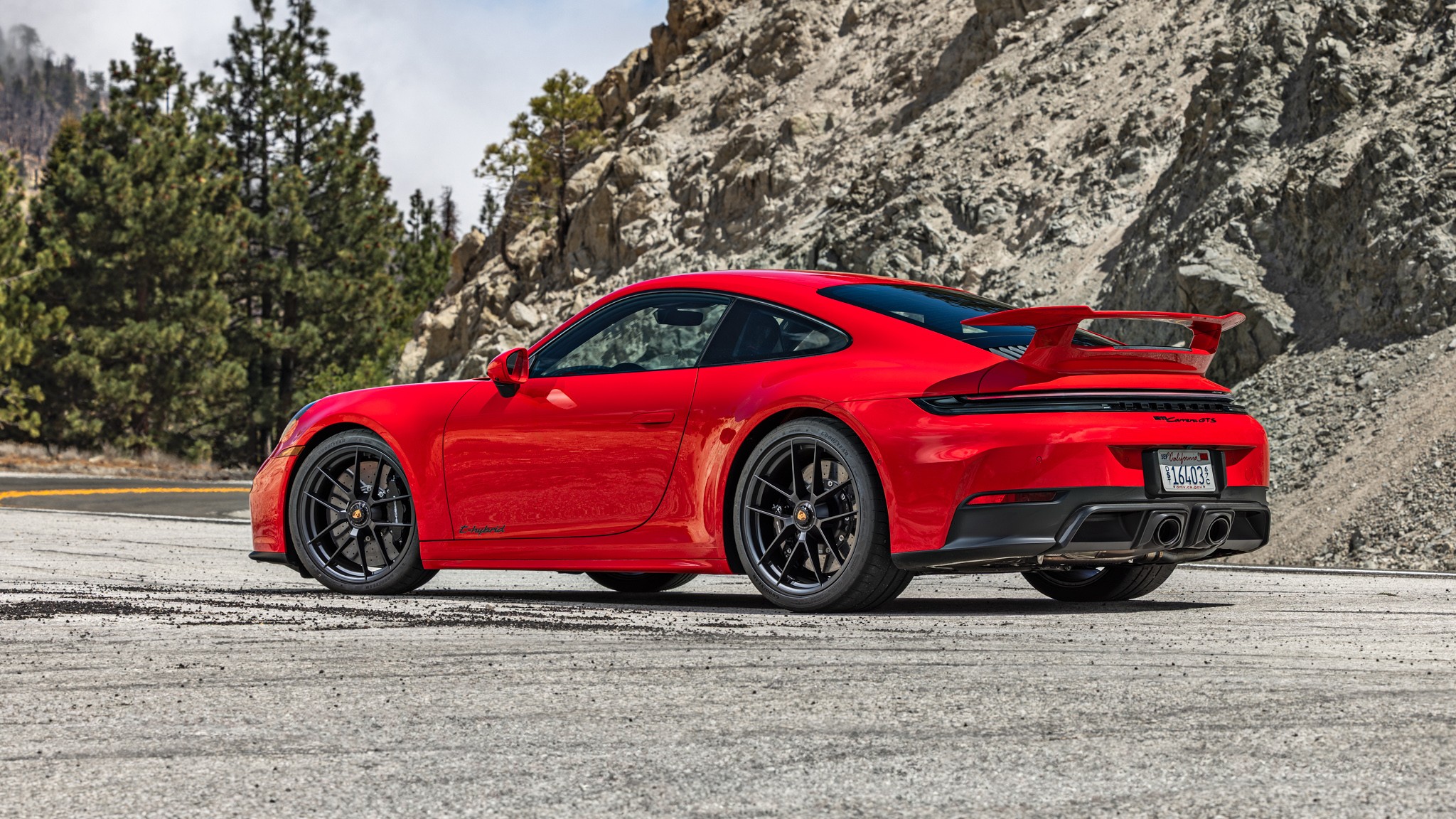 014 2025 Porsche 911 T hybrid