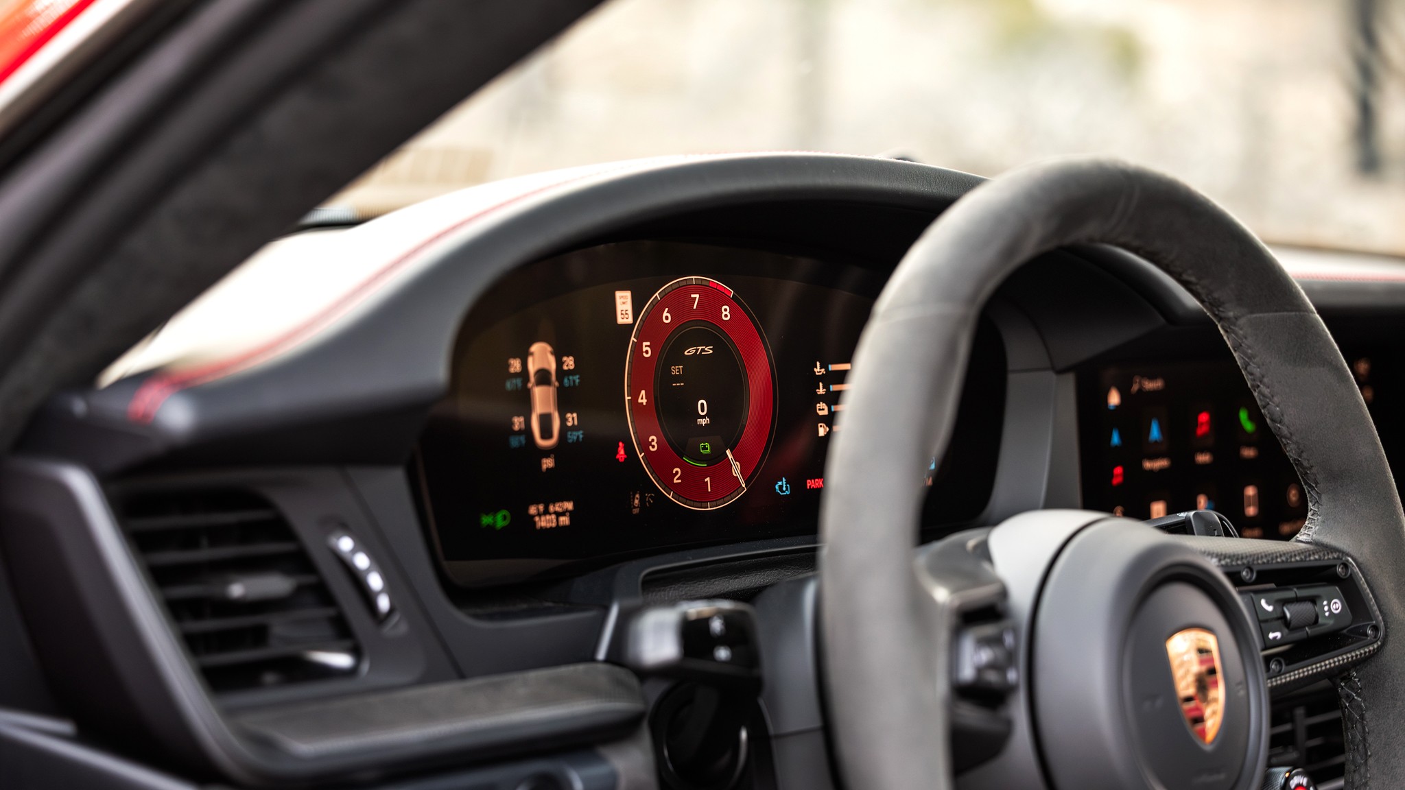 032 2025 Porsche 911 T hybrid