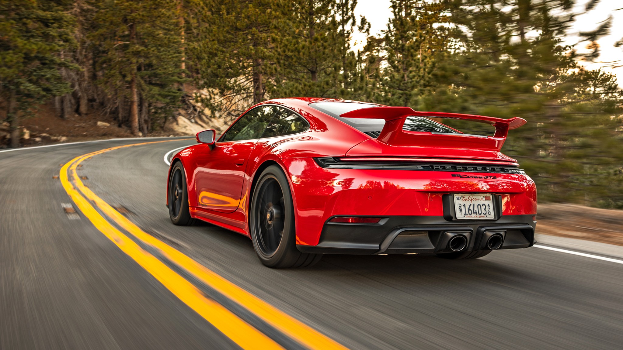 004 2025 Porsche 911 T hybrid