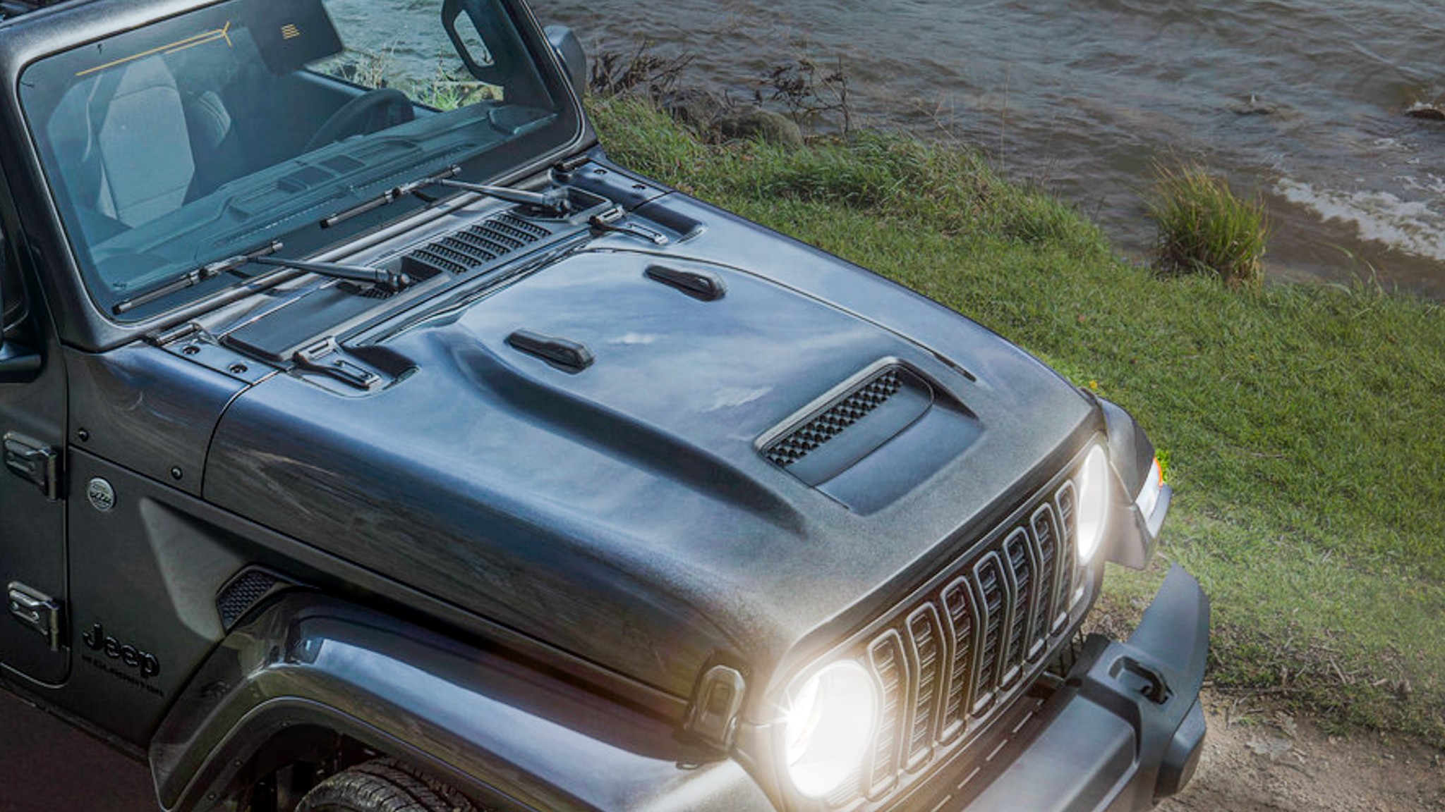 2025 Jeep Gladiator Dark Sky Edition Pickup Truck 2