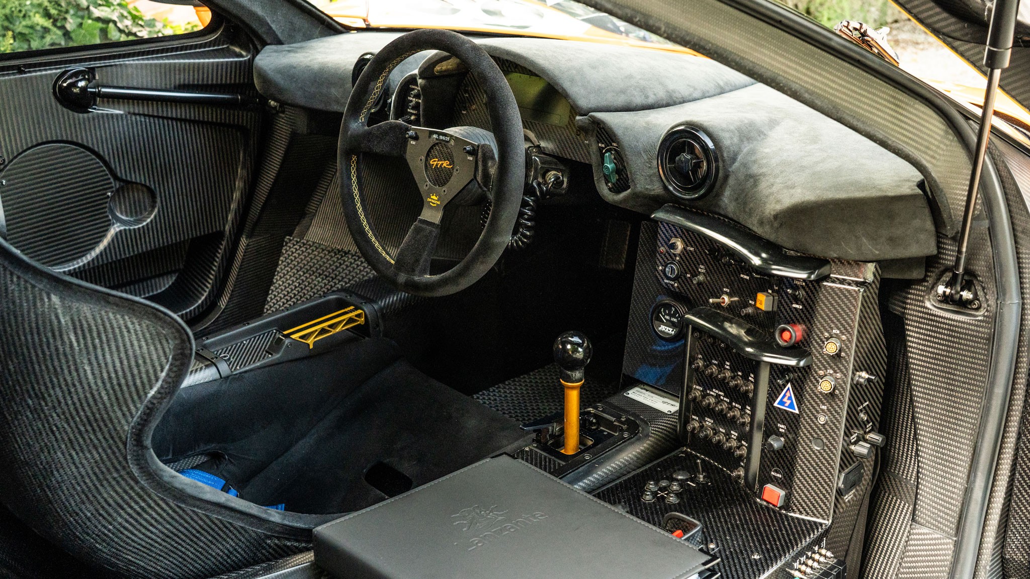 1996 mclaren f1 gtr 047