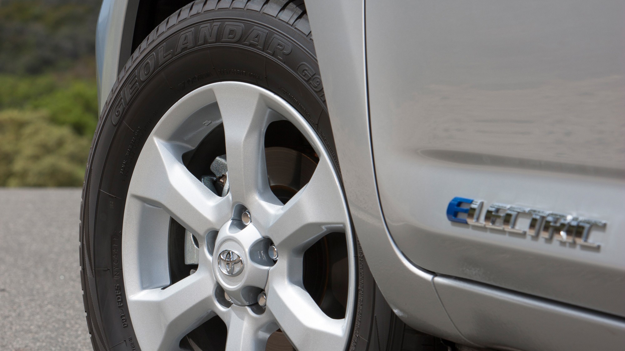 2012 Toyota RAV4 EV 16