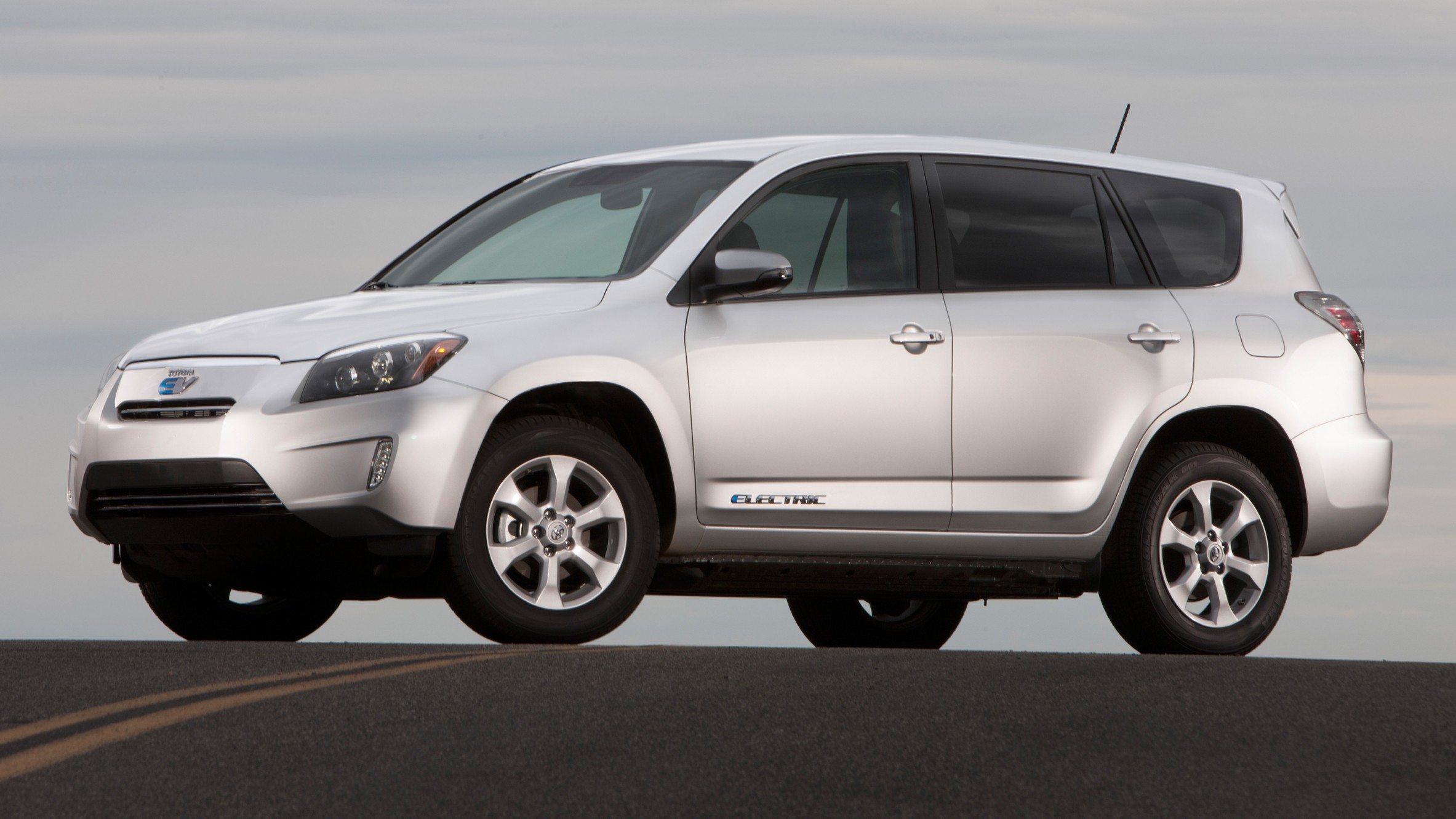 2012 Toyota RAV4 EV 34