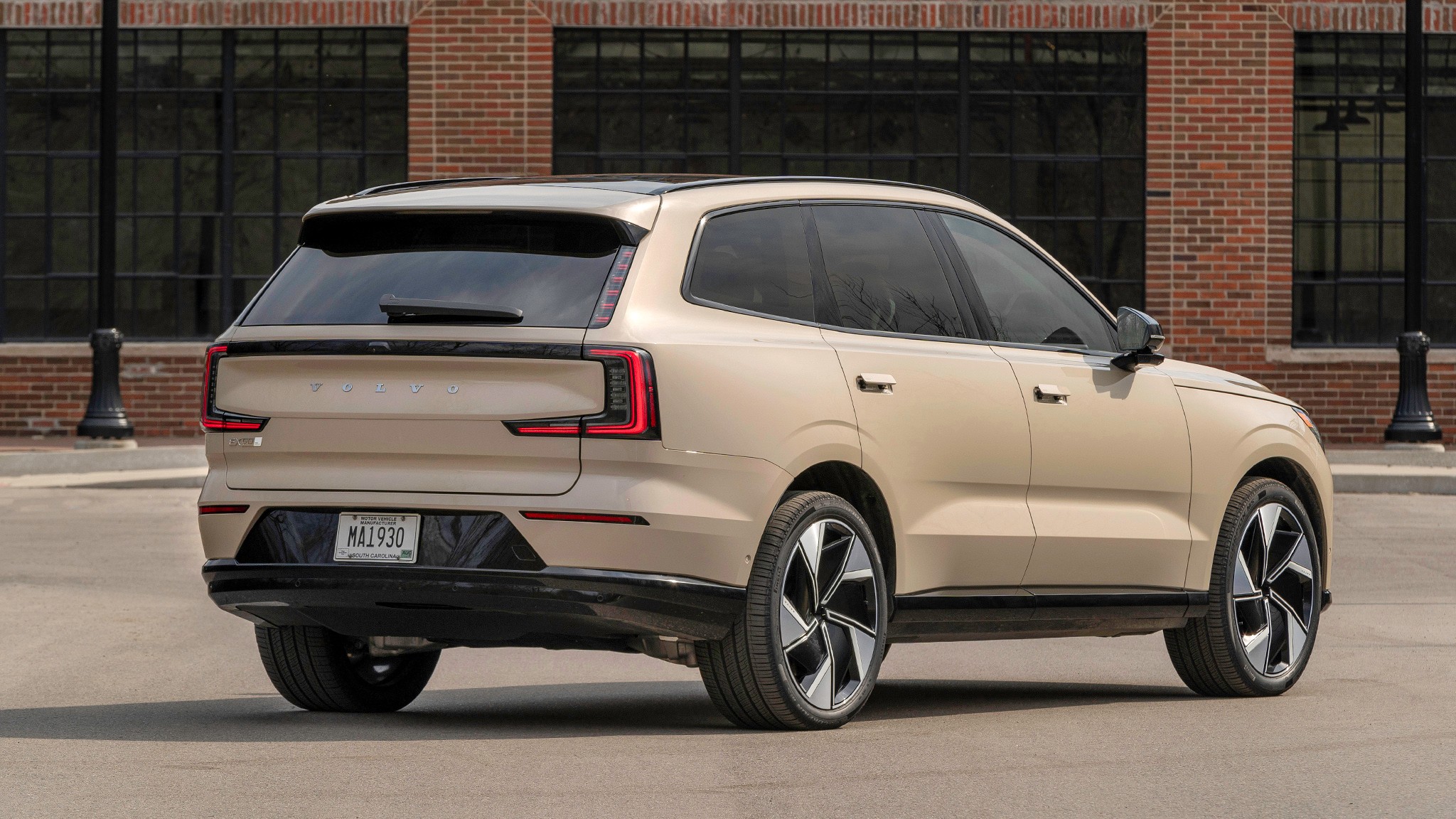 017 2025 Volvo EX90 Twin Motor Performance Ultra first test