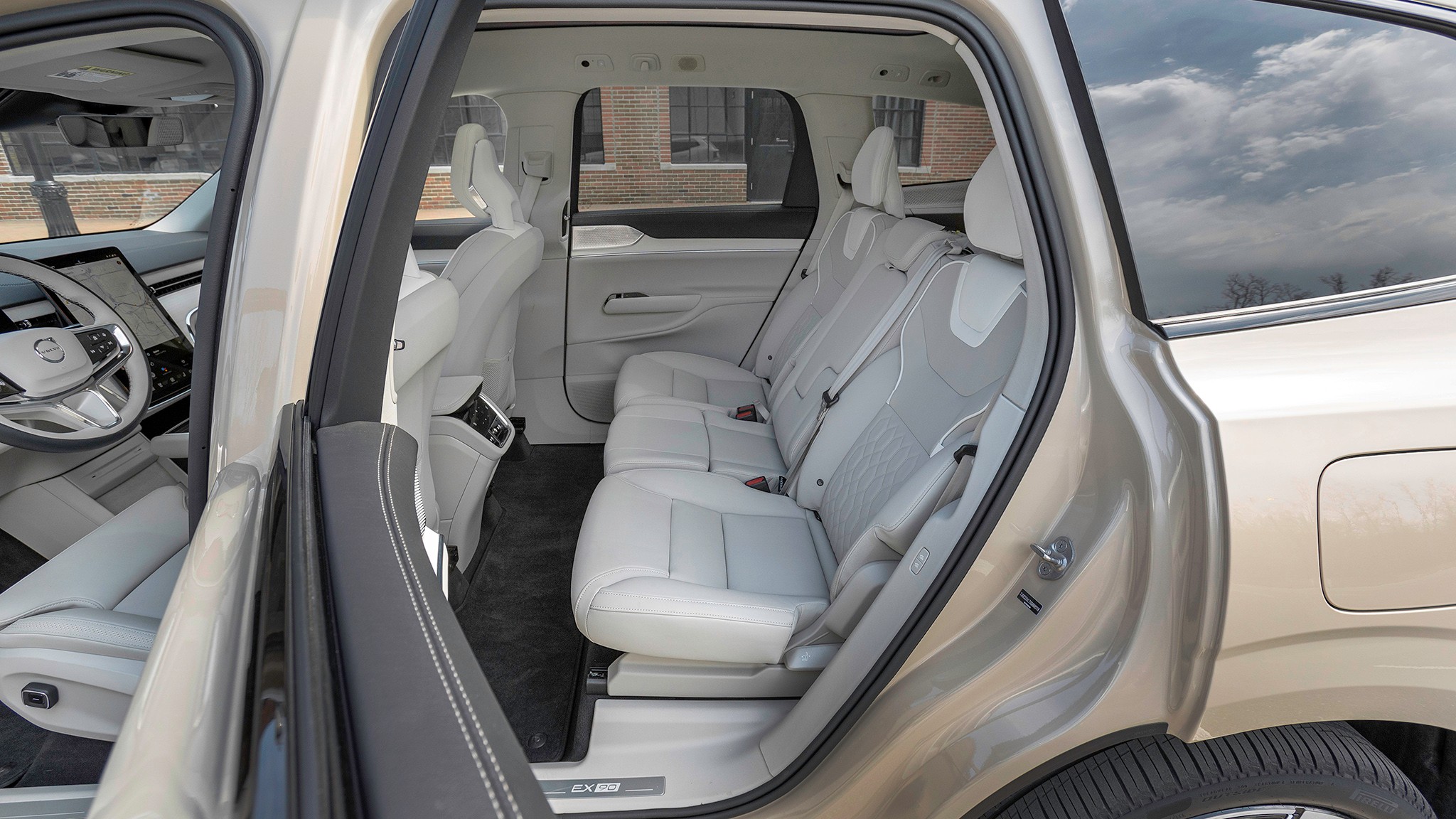 026 2025 Volvo EX90 Twin Motor Performance Ultra first test