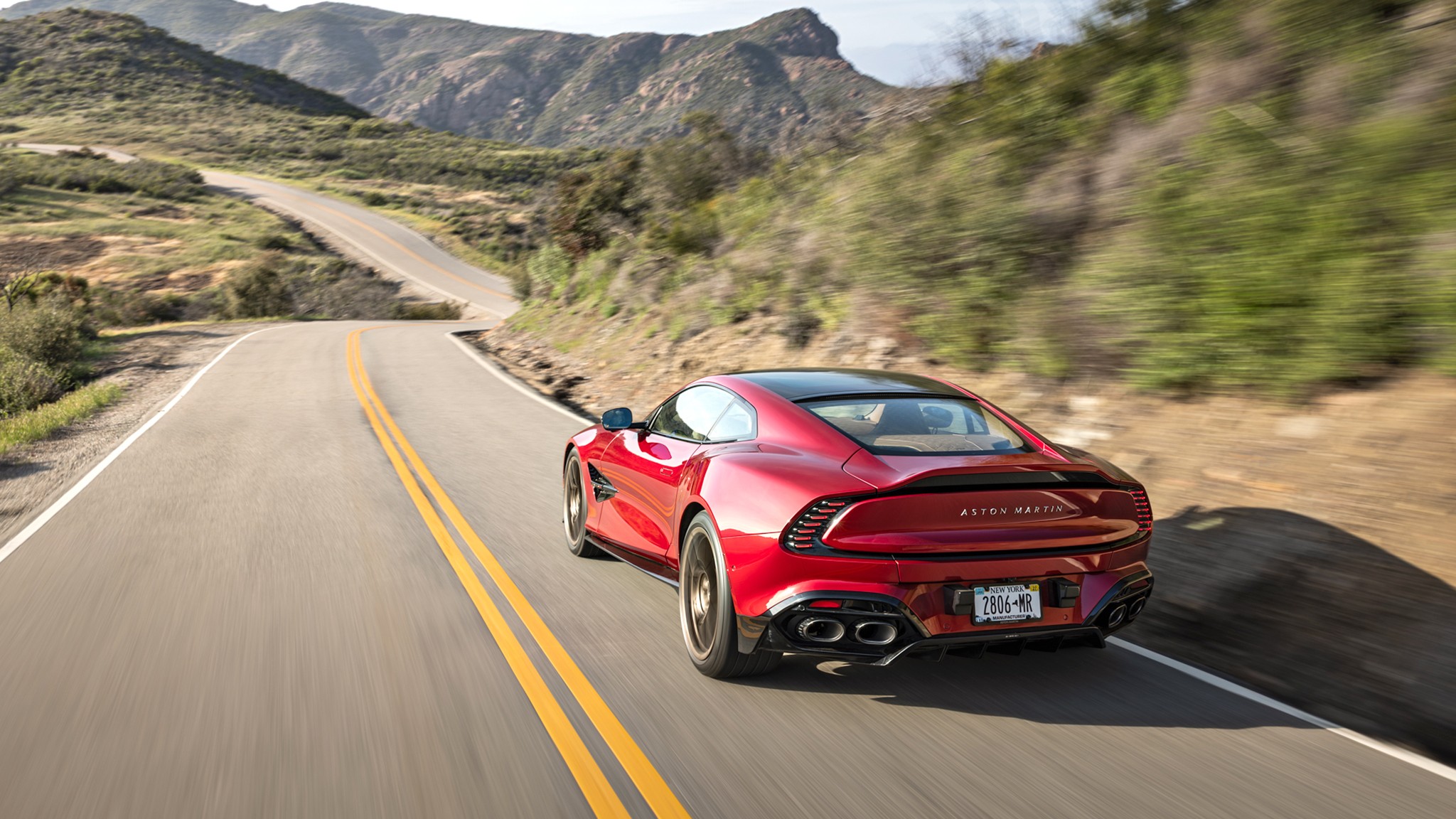 008 2025 Aston Martin Vanquish