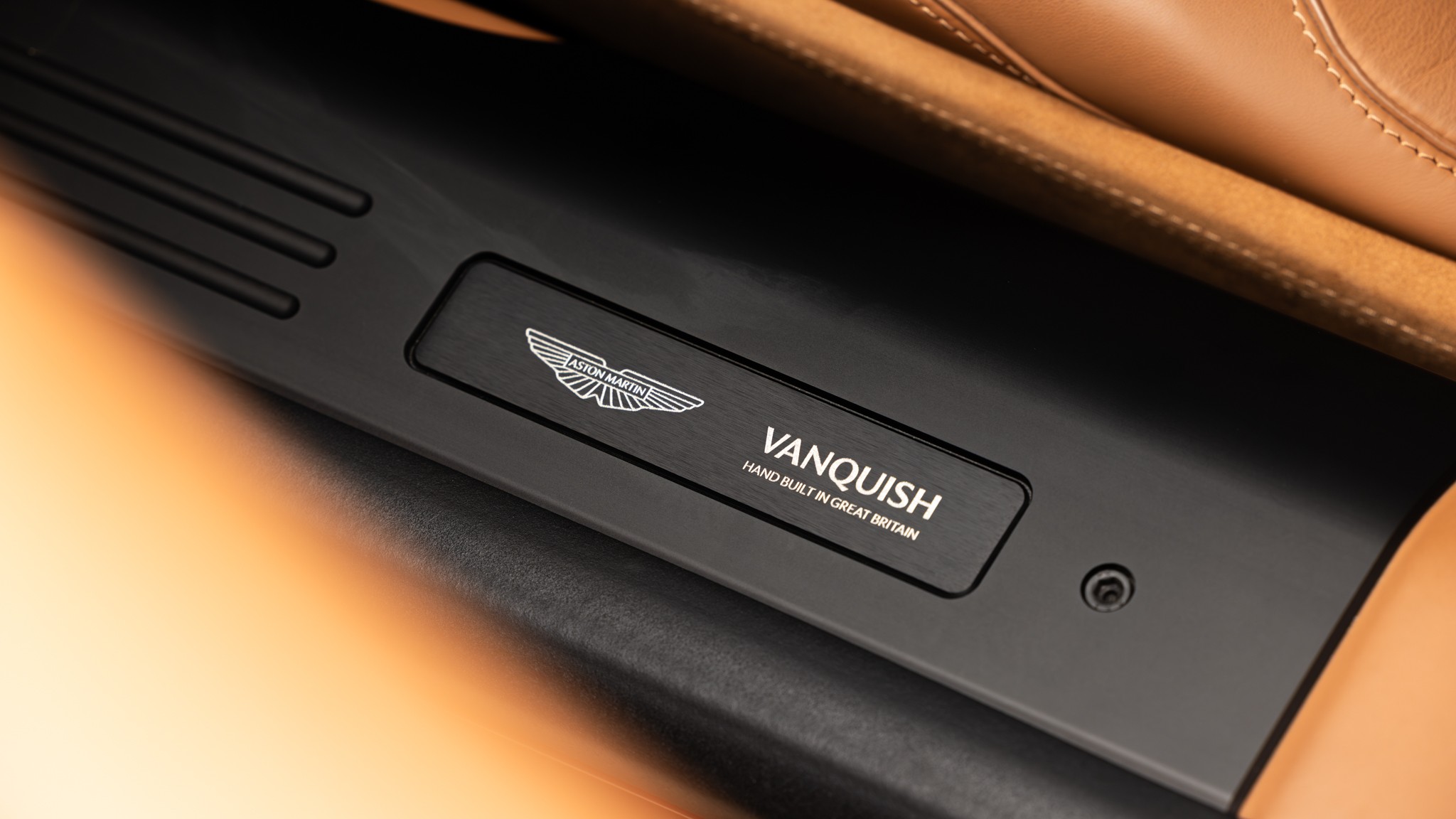 044 2025 Aston Martin Vanquish