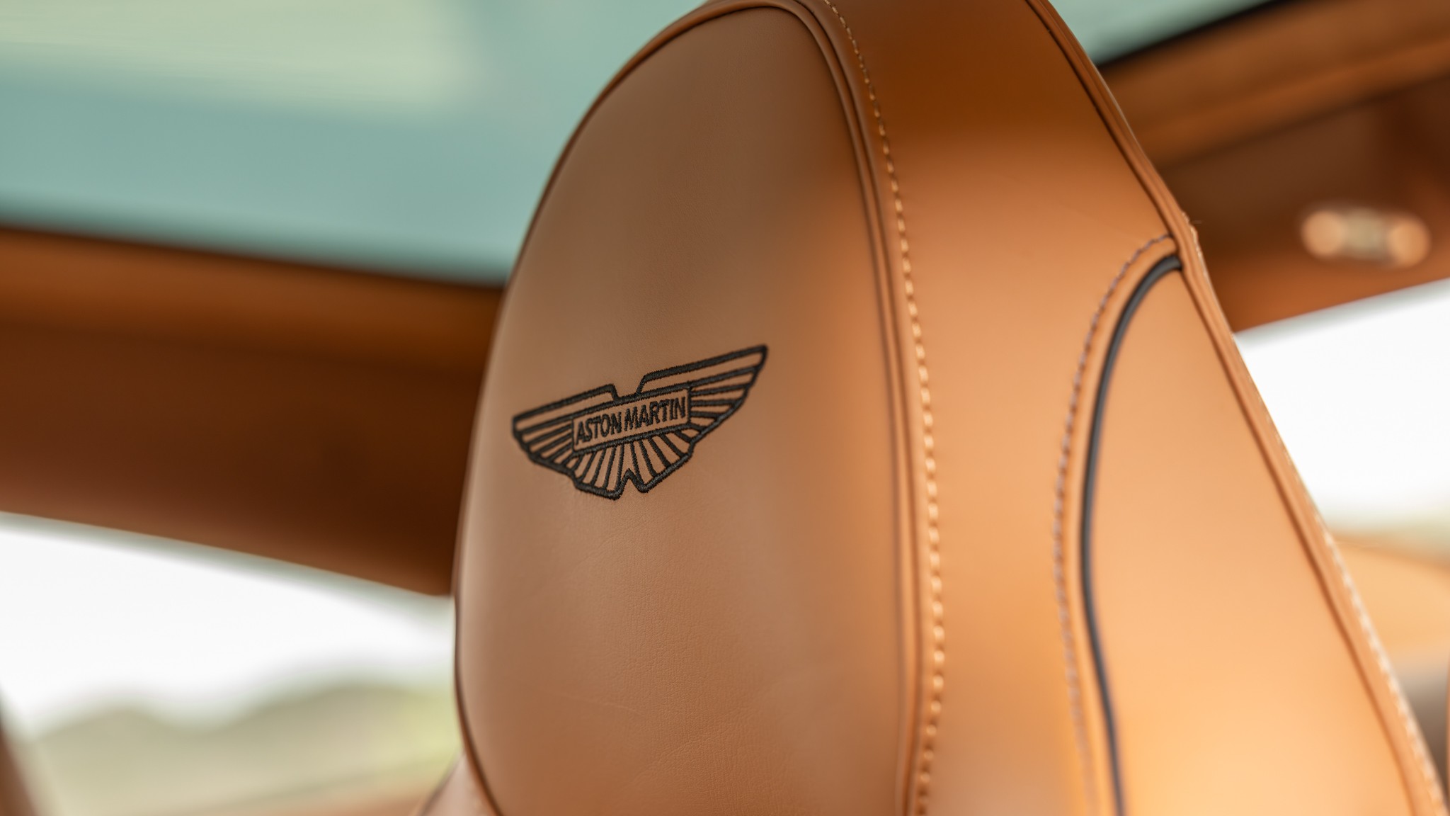 045 2025 Aston Martin Vanquish