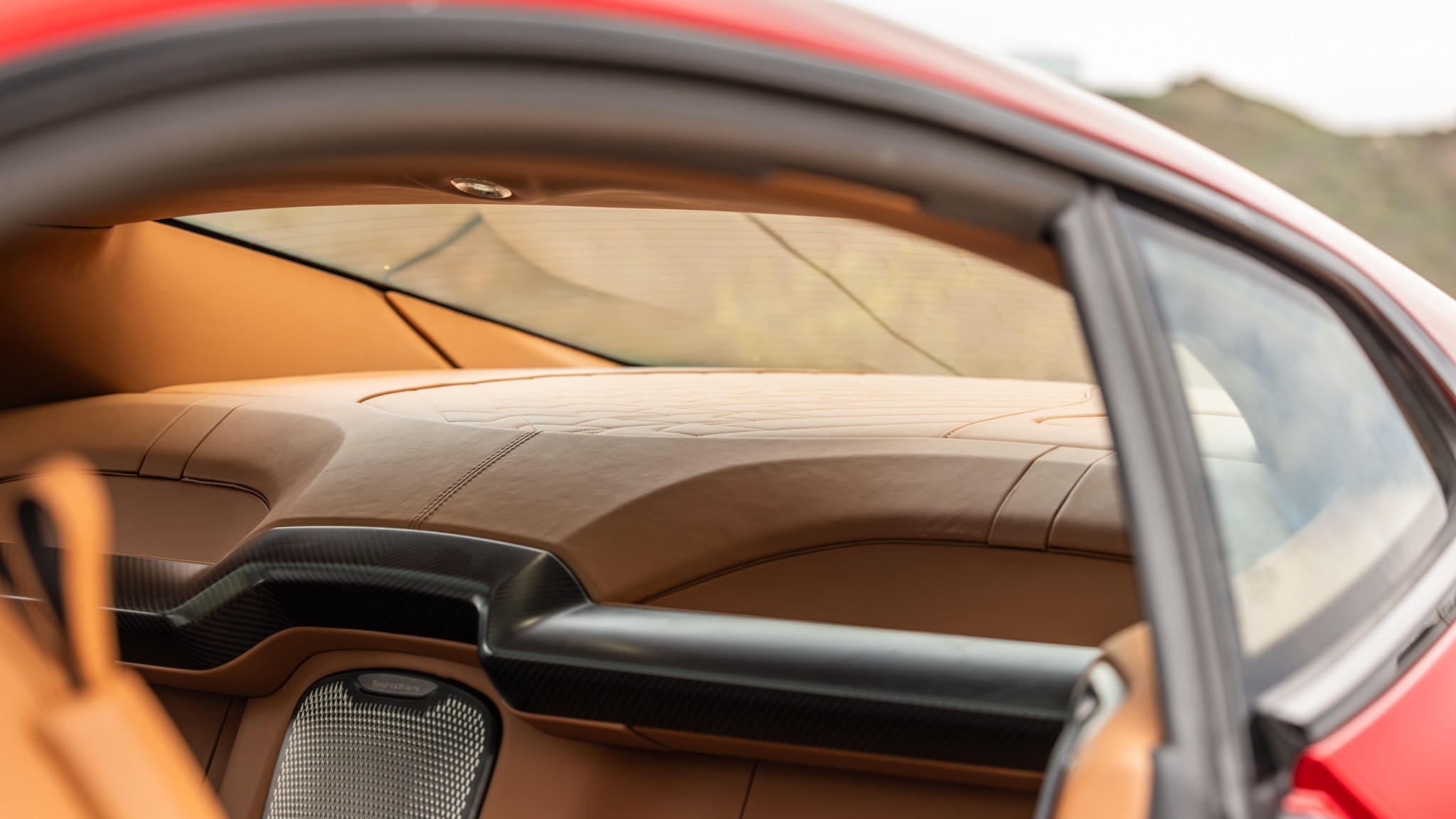 047 2025 Aston Martin Vanquish