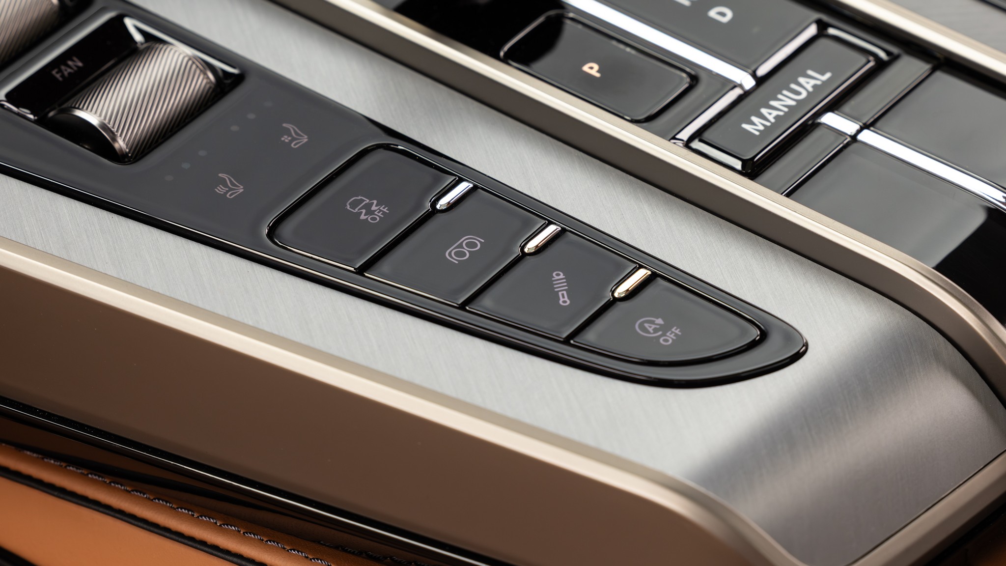 050 2025 Aston Martin Vanquish