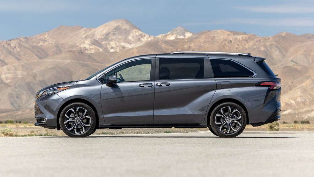 009 2025 Toyota Sienna Platinum