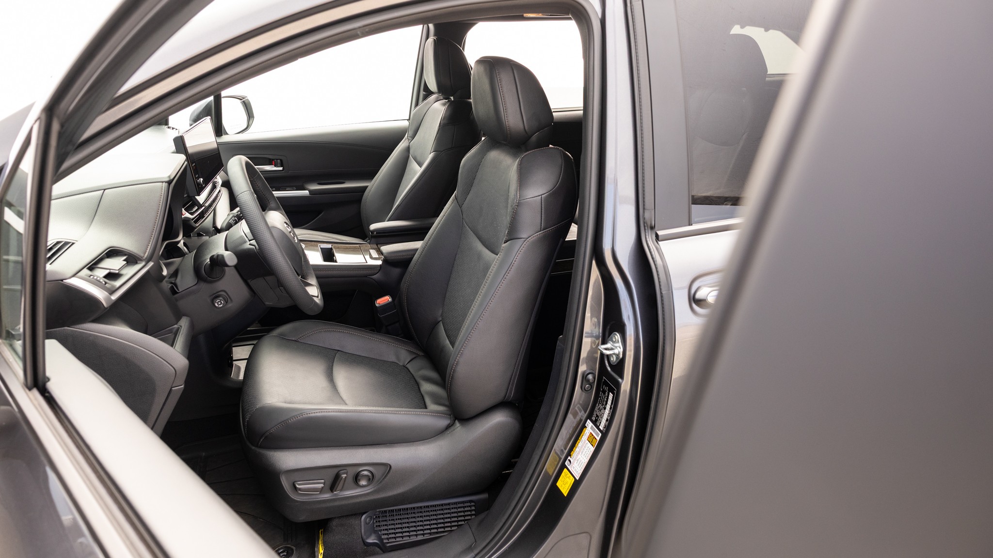 019 2025 Toyota Sienna Platinum Driver Seat
