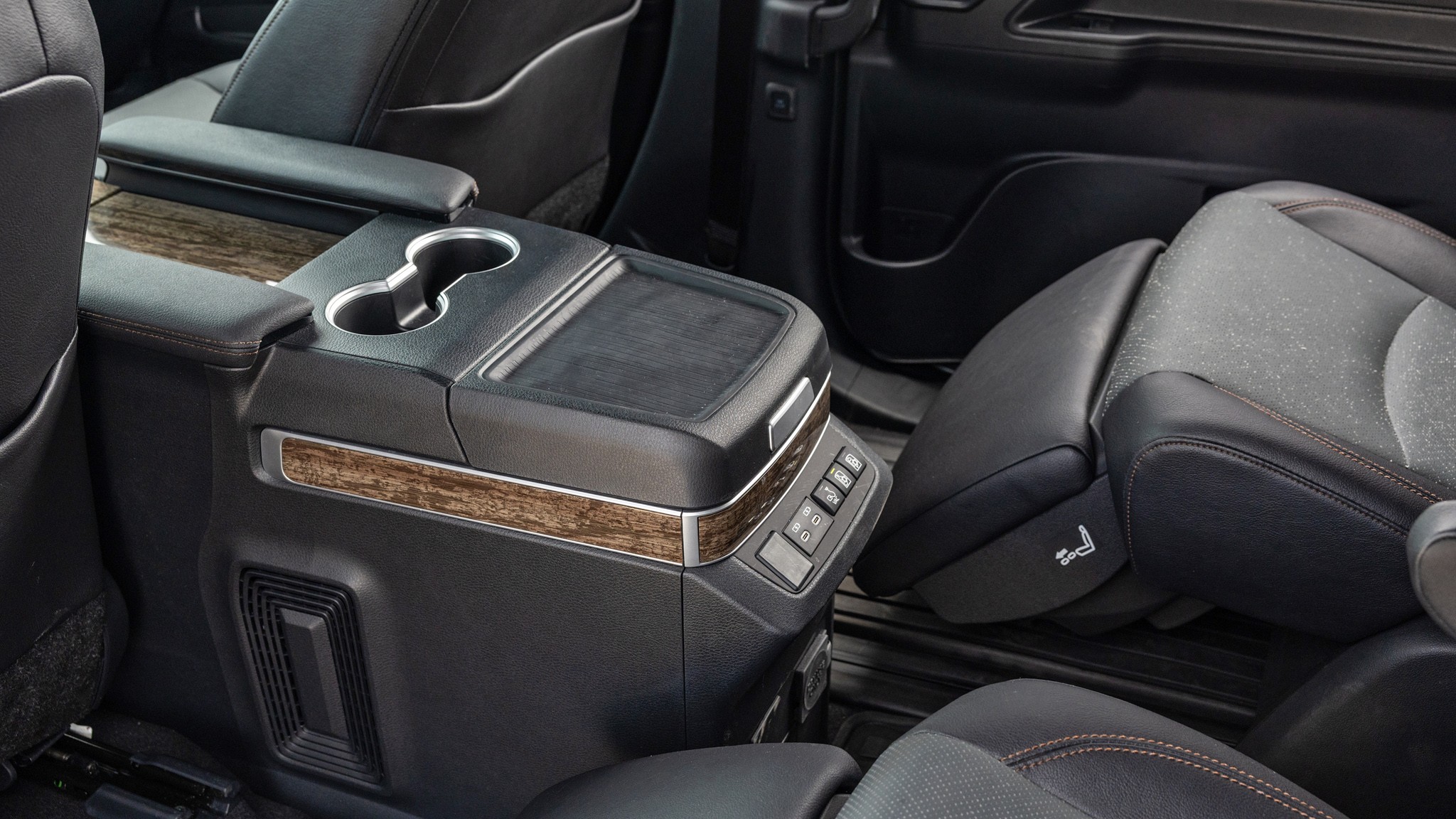 029 2025 Toyota Sienna Platinum