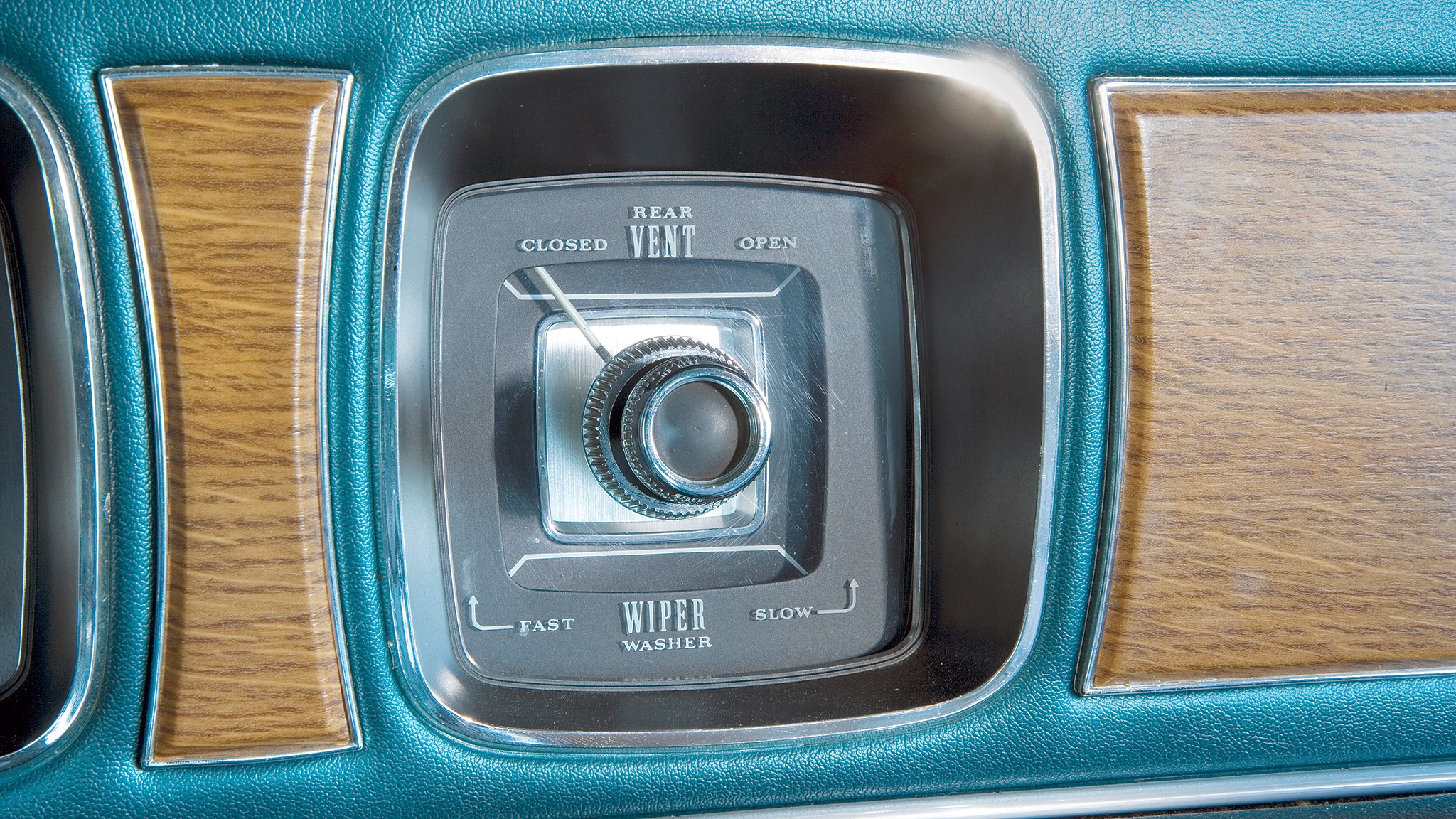 011 1969 lincoln continental mark III