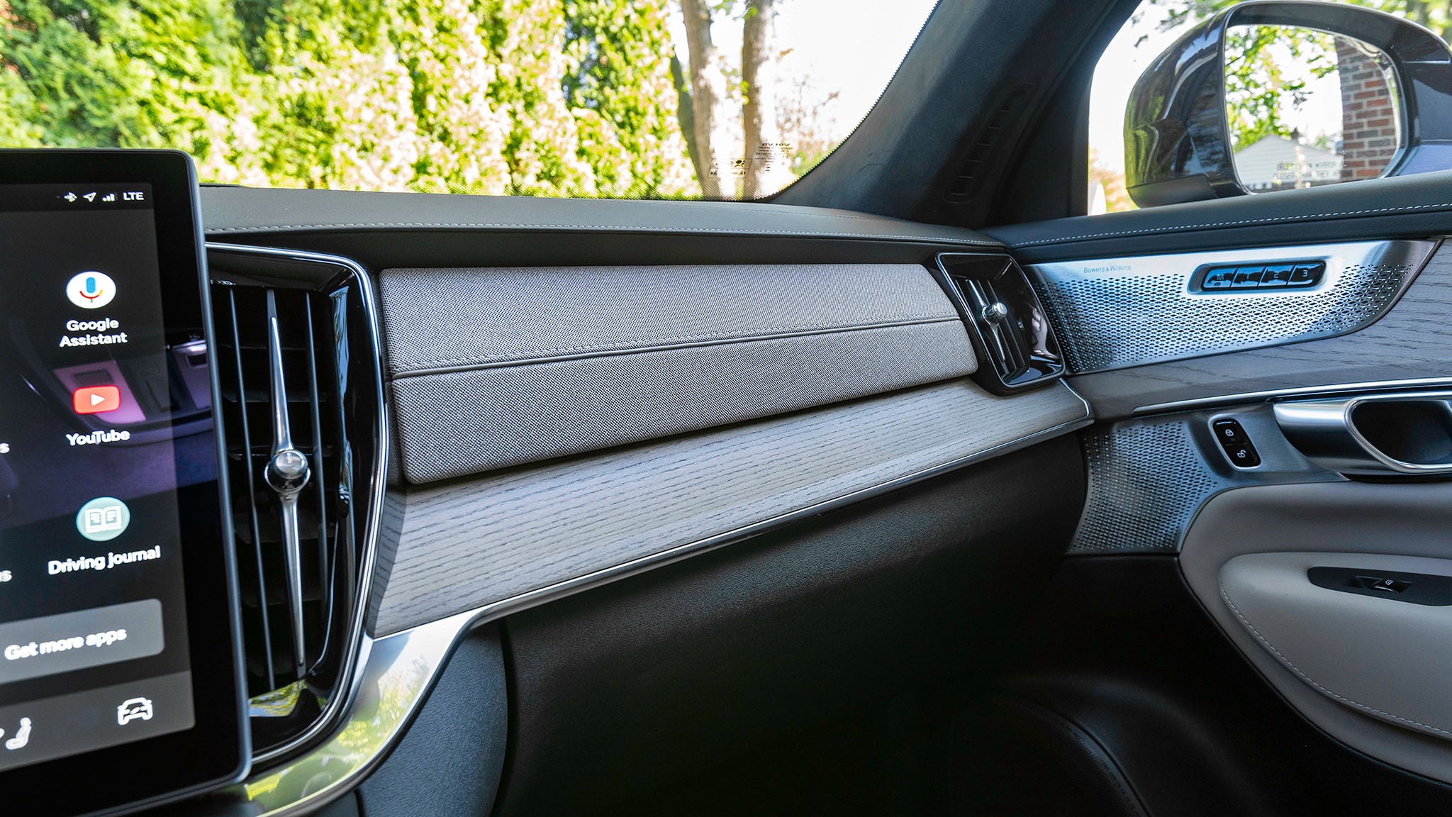 031 2025 Volvo XC90 Ultra T8 AWD