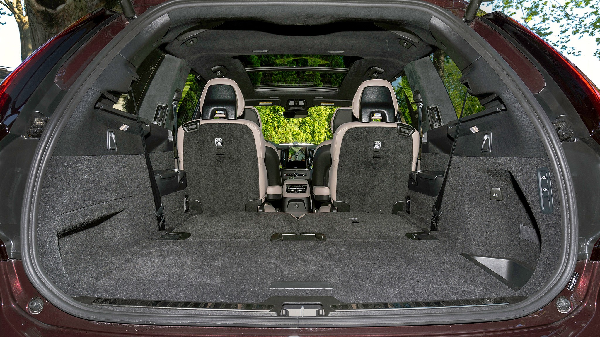 033 2025 Volvo XC90 Ultra T8 AWD