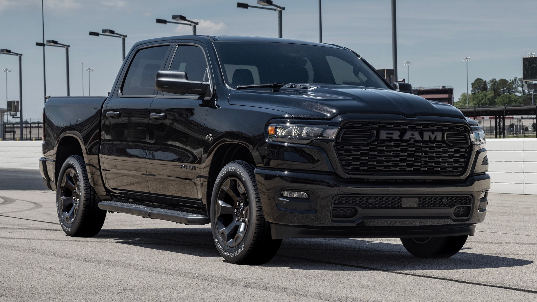 2026 Ram 1500 Hemi V 8 engine option 4