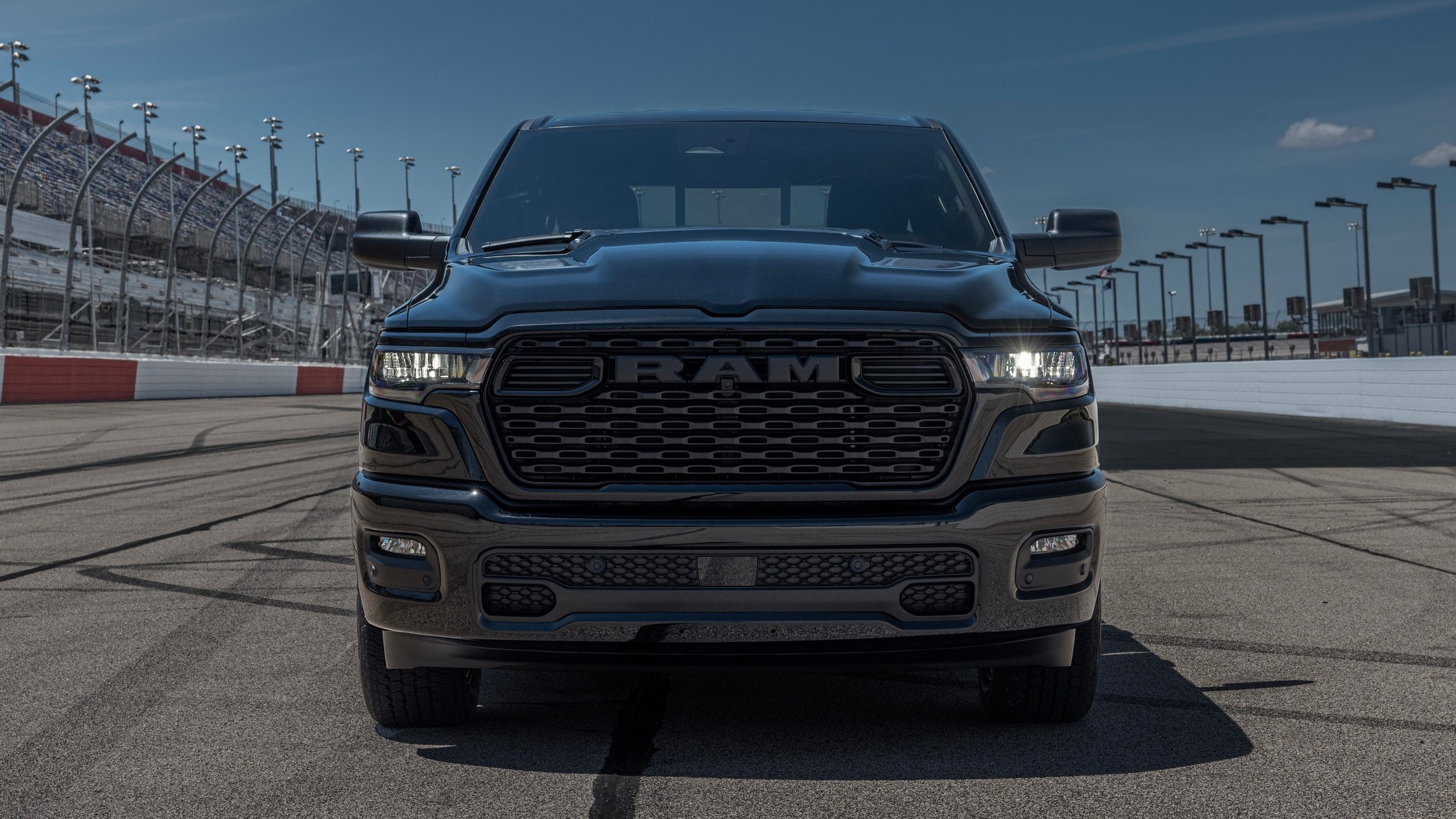 2026 Ram 1500 Hemi V 8 engine option 5