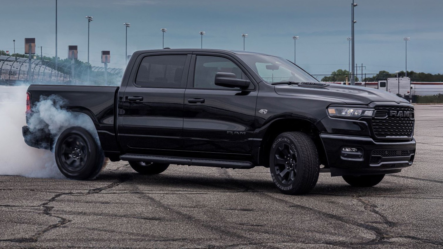 2026 Ram 1500 Hemi V 8 engine option 9