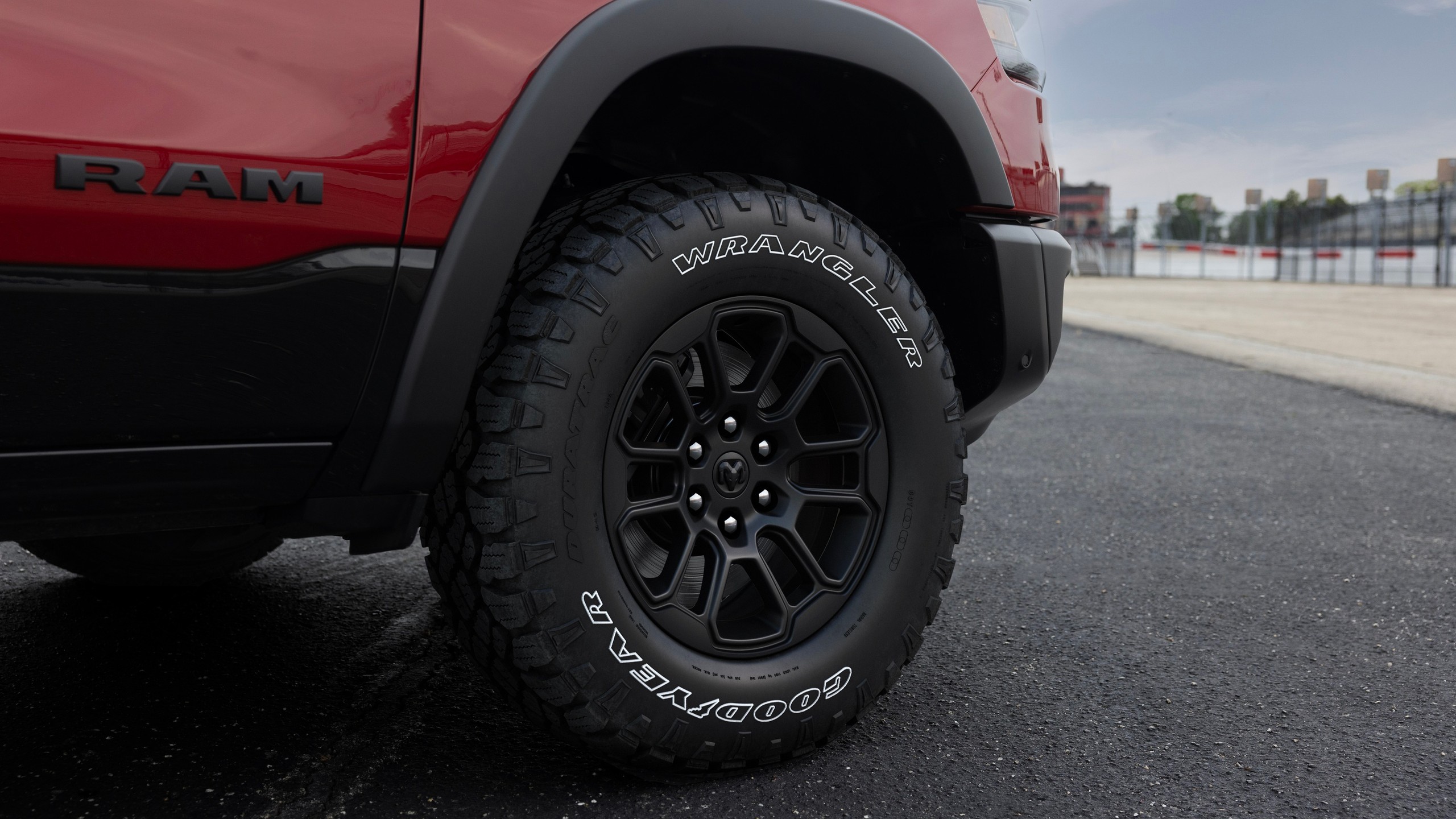 2026 Ram 1500 Hemi V 8 engine option 13