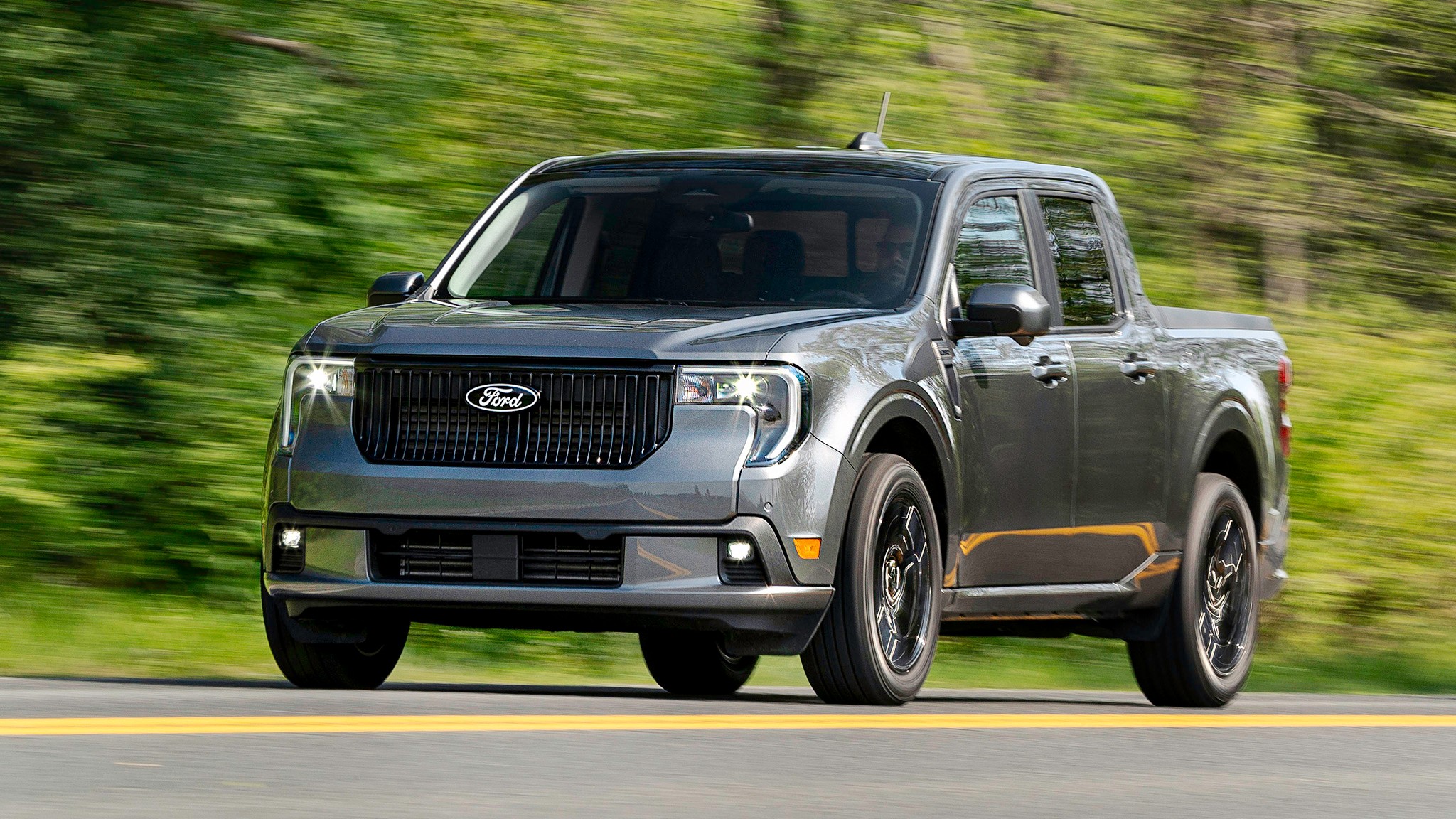 002 2025 Ford Maverick Lobo