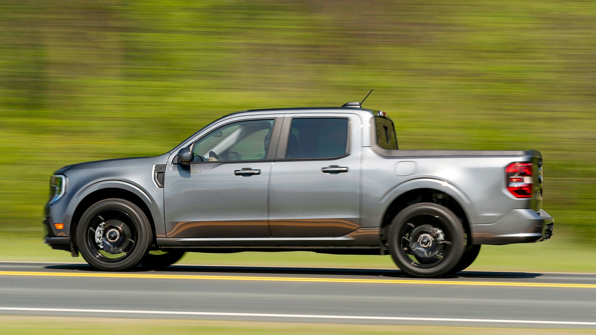 004 2025 Ford Maverick Lobo