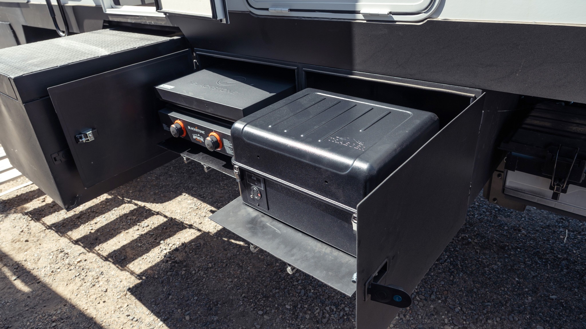 020 2024 Isuzu FTR MT3 4x4 Predator XLE