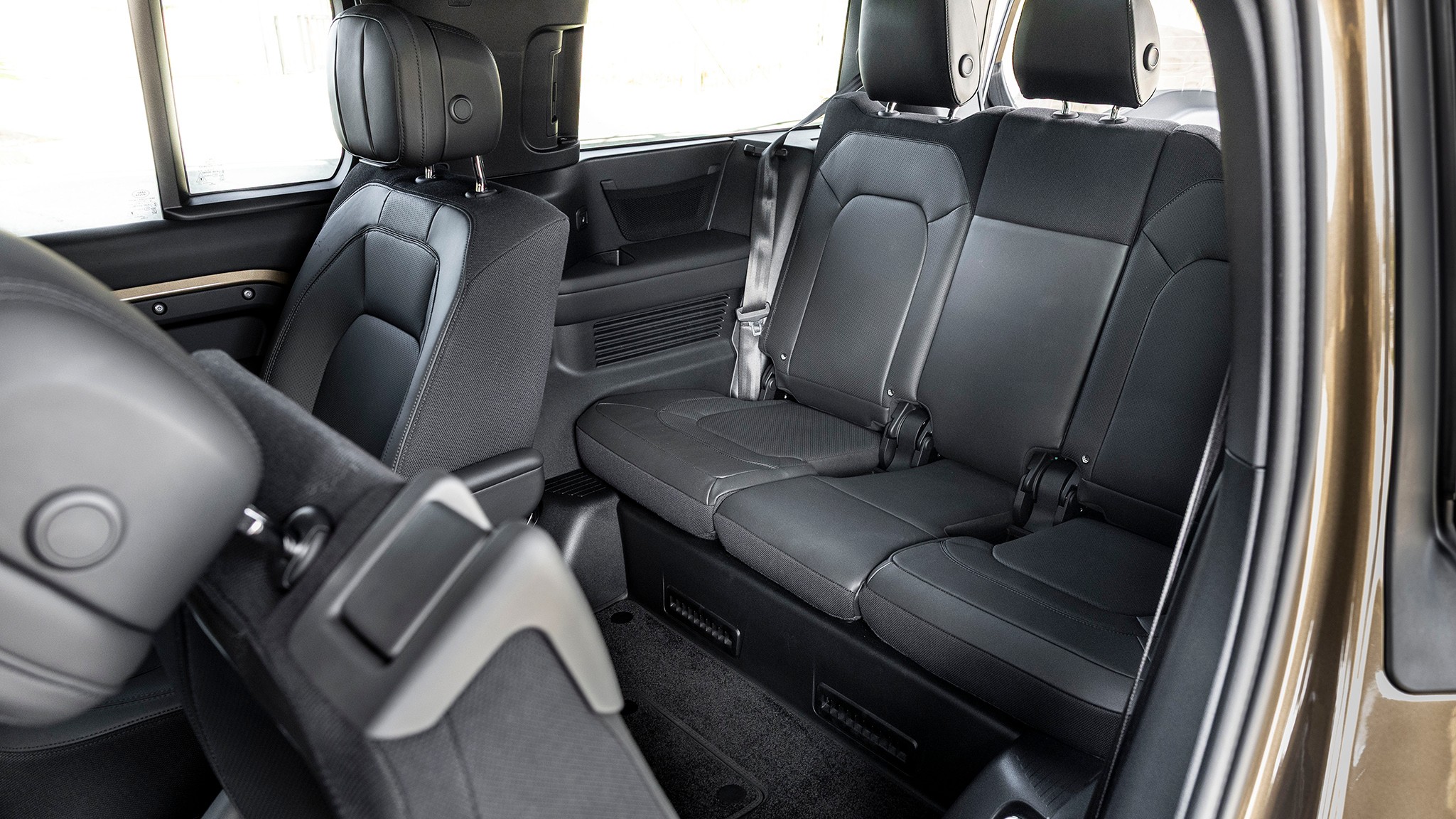 024 2025 Land Rover Defender 130