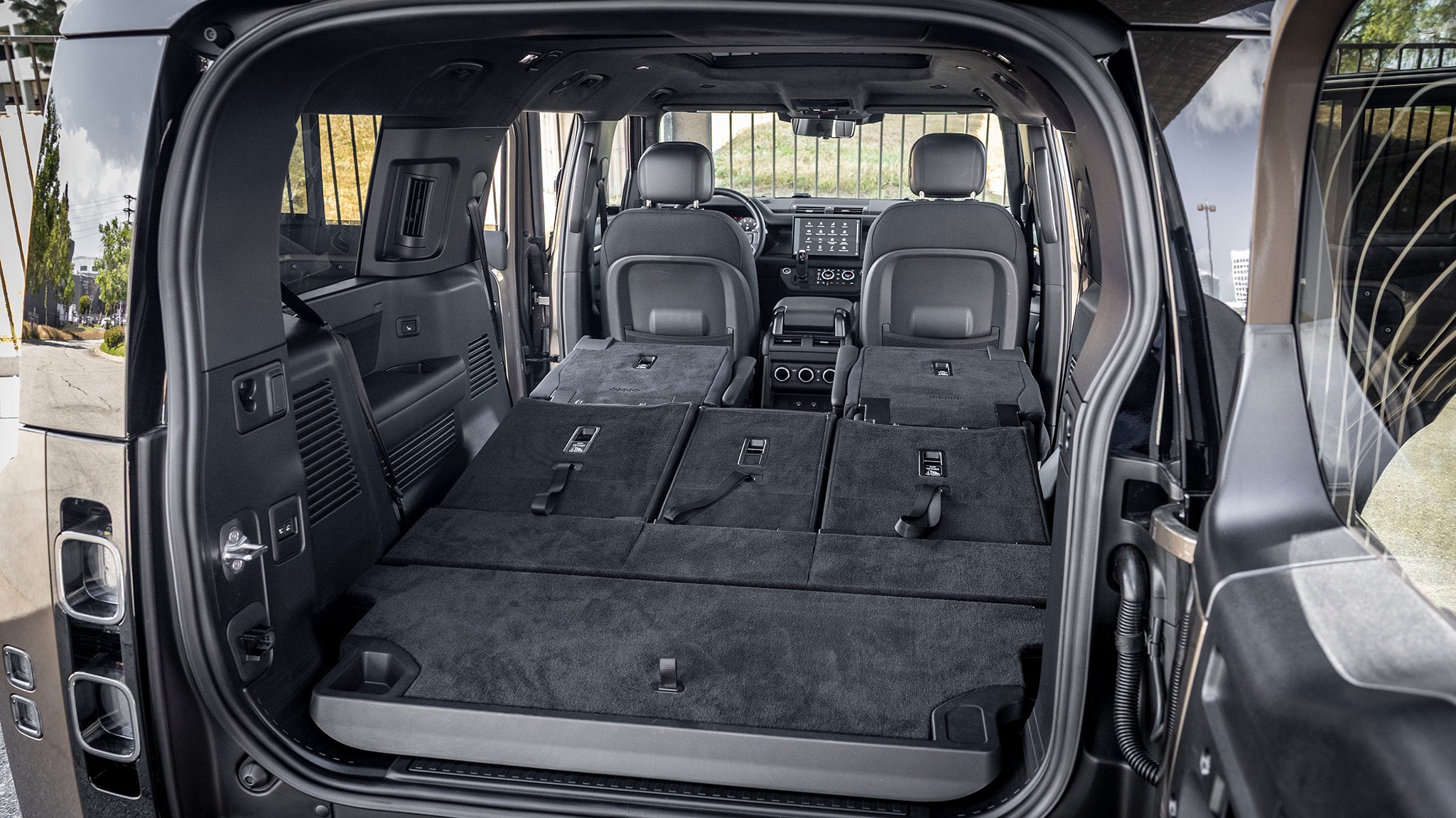 019 2025 Land Rover Defender 130