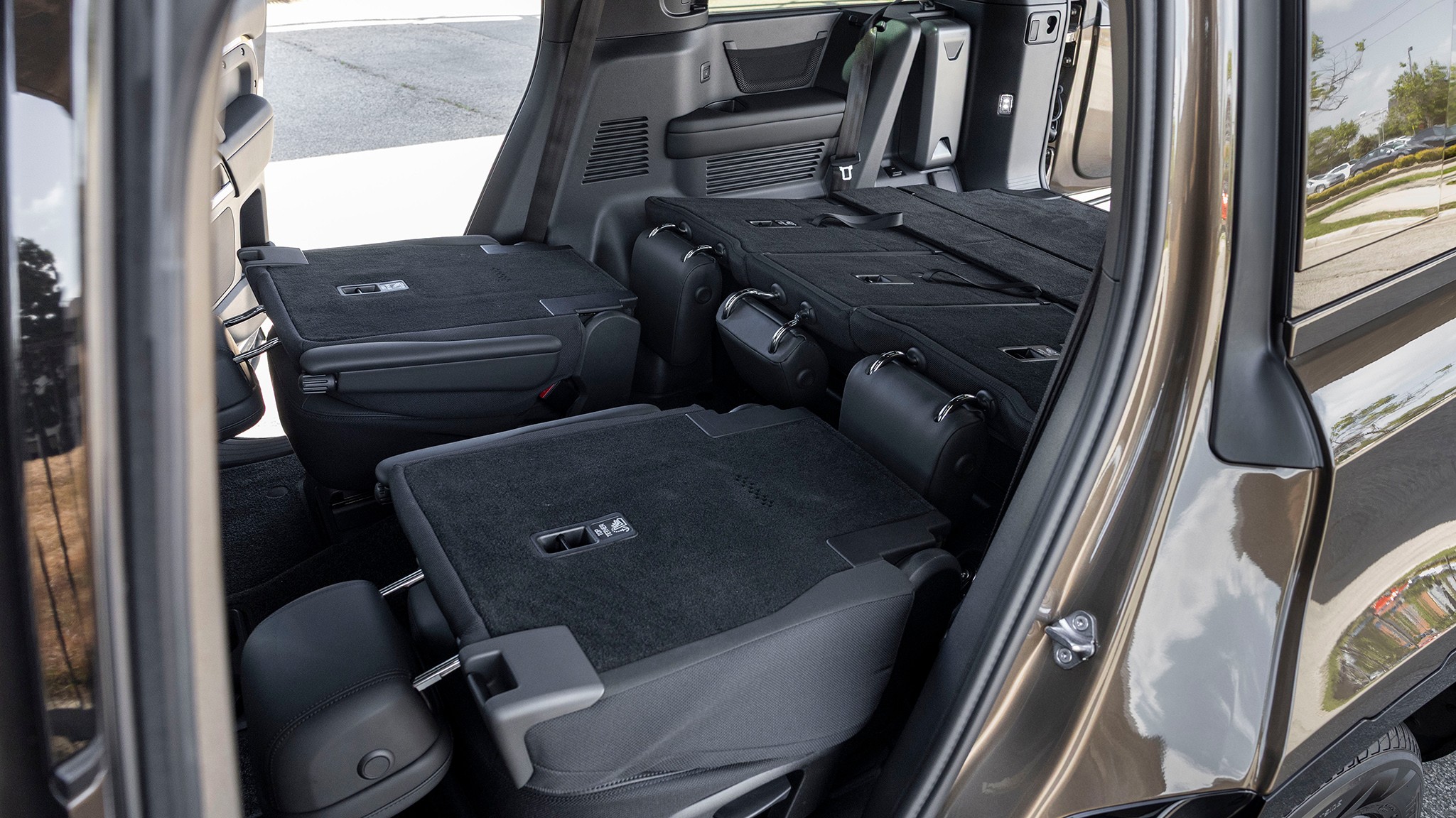 018 2025 Land Rover Defender 130