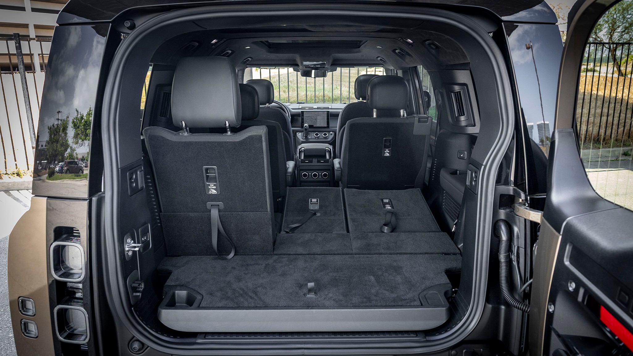 021 2025 Land Rover Defender 130