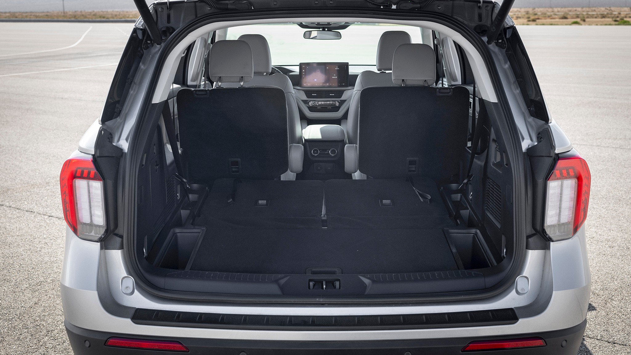 016 2025 Ford Explorer Active