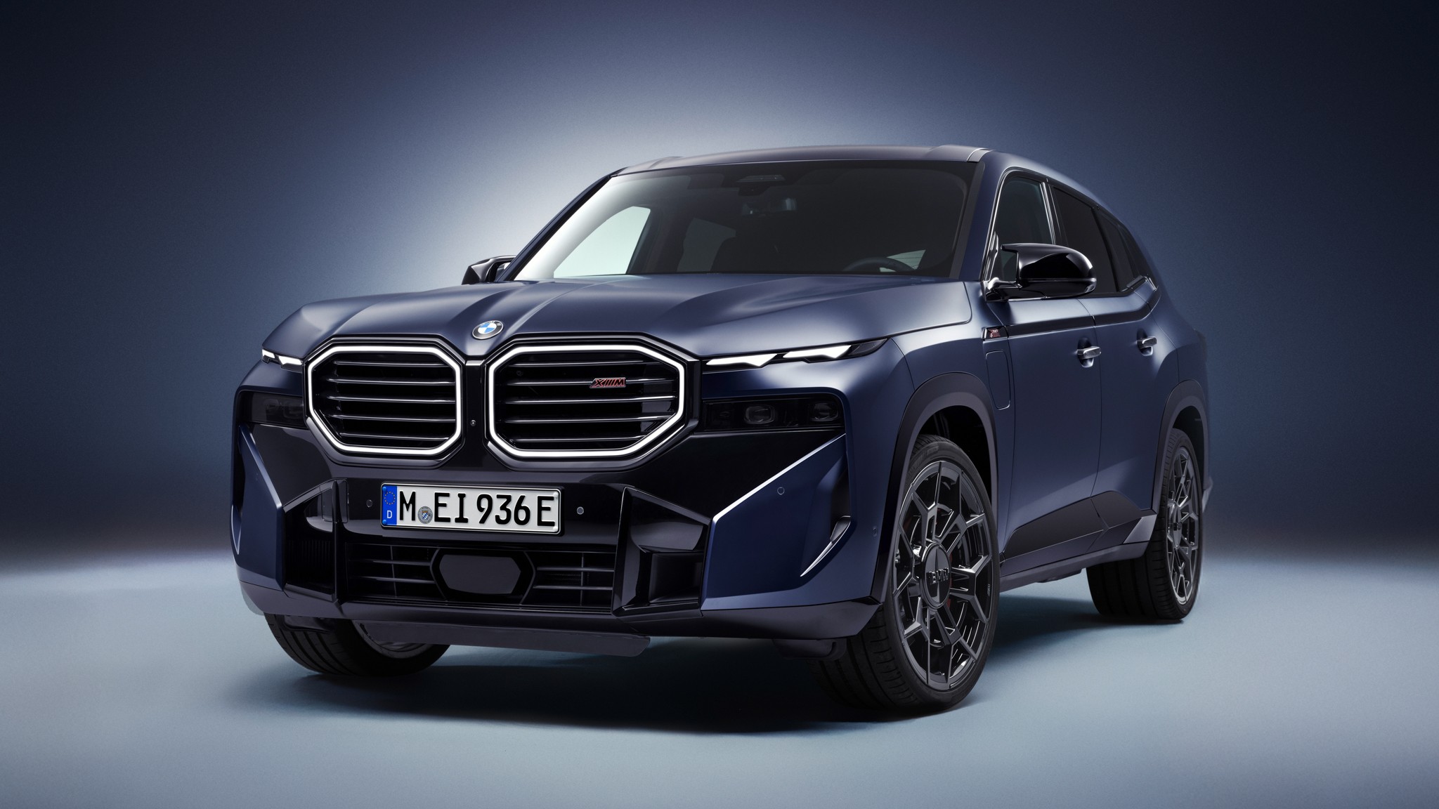 2026 BMW XM Label PHEV SUV Hybrid 1