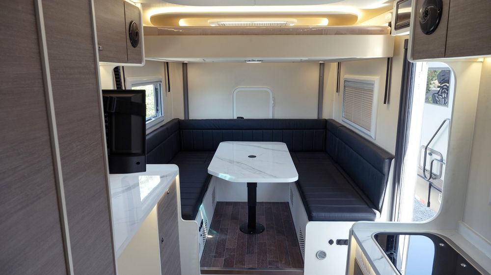 025 2024 Isuzu FTR MT3 4x4 Predator XLE