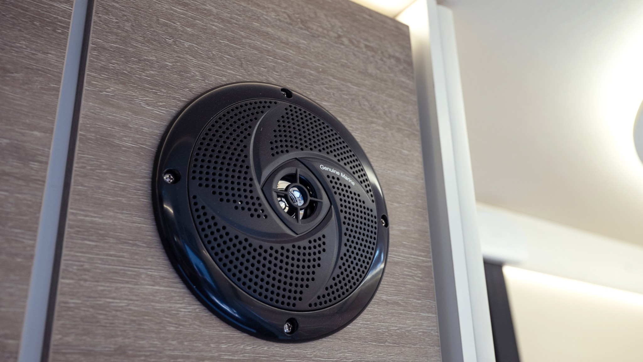 032 2024 Isuzu FTR MT3 4x4 Predator XLE