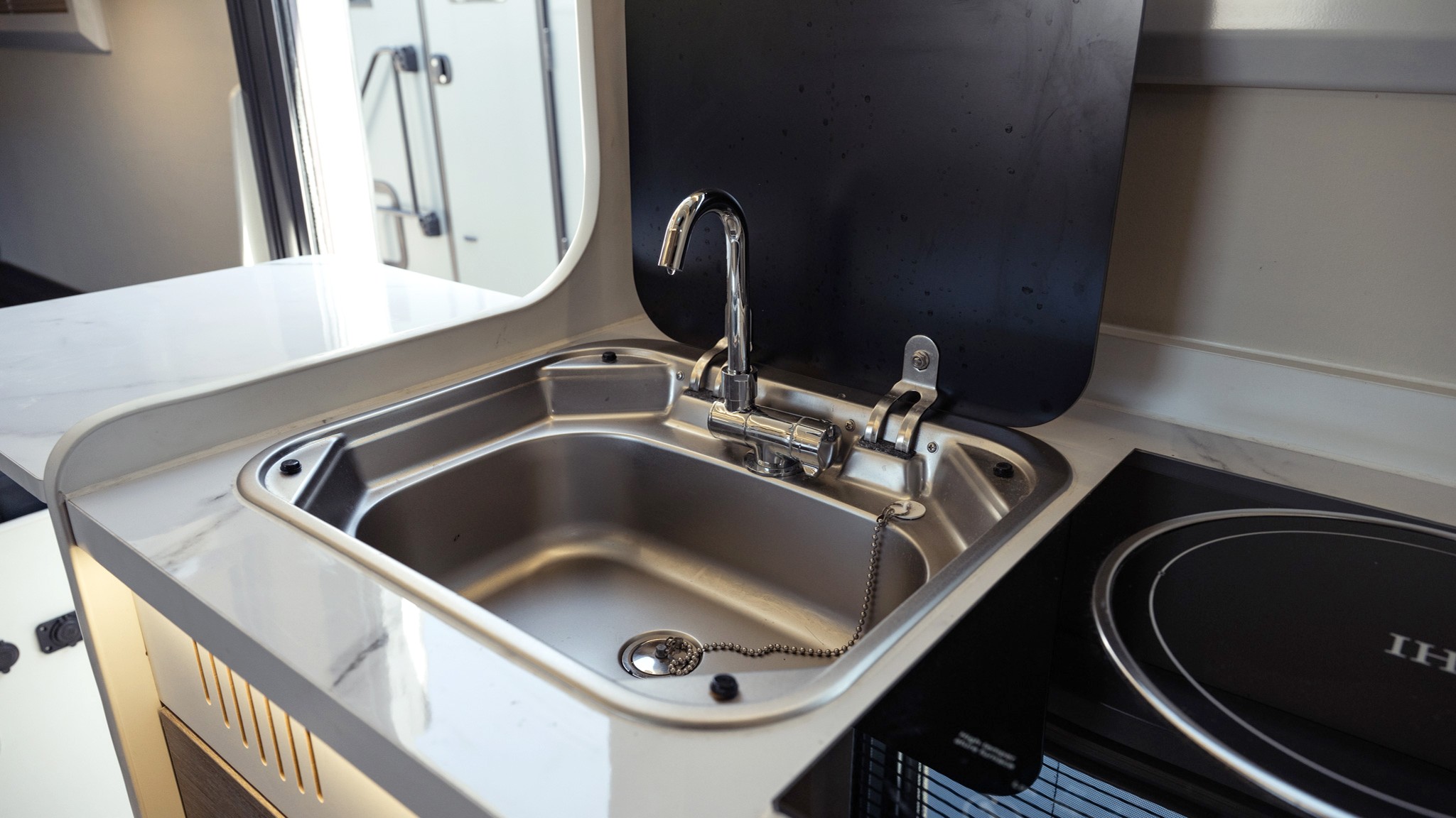 036 2024 Isuzu FTR MT3 4x4 Predator XLE