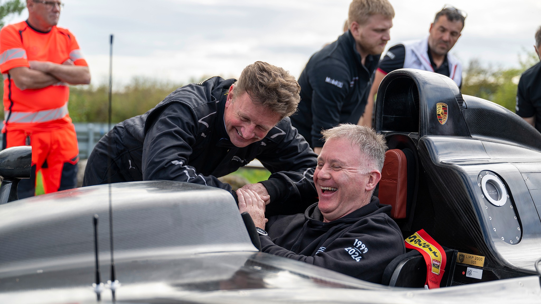 12 Porsche LMP2000 race car