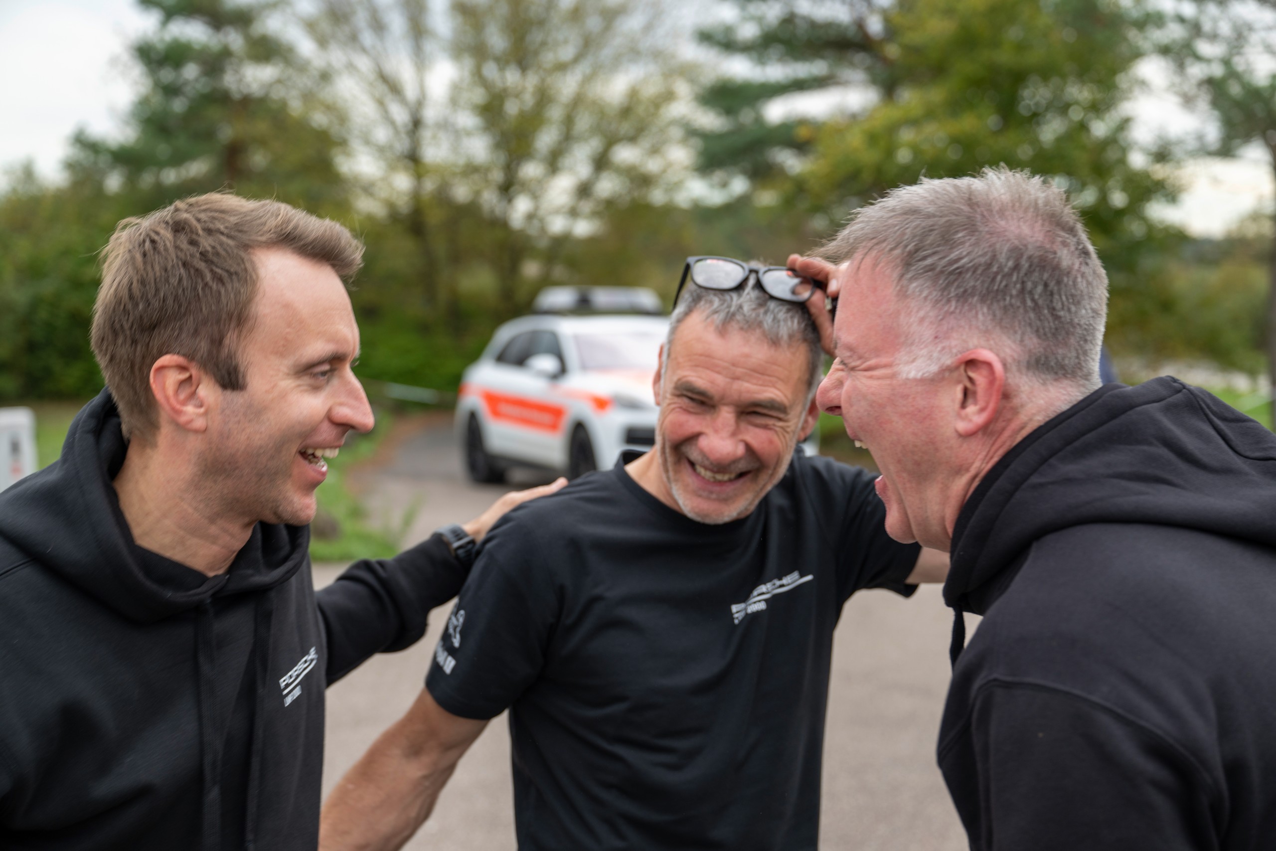 19 Porsche LMP2000 race car