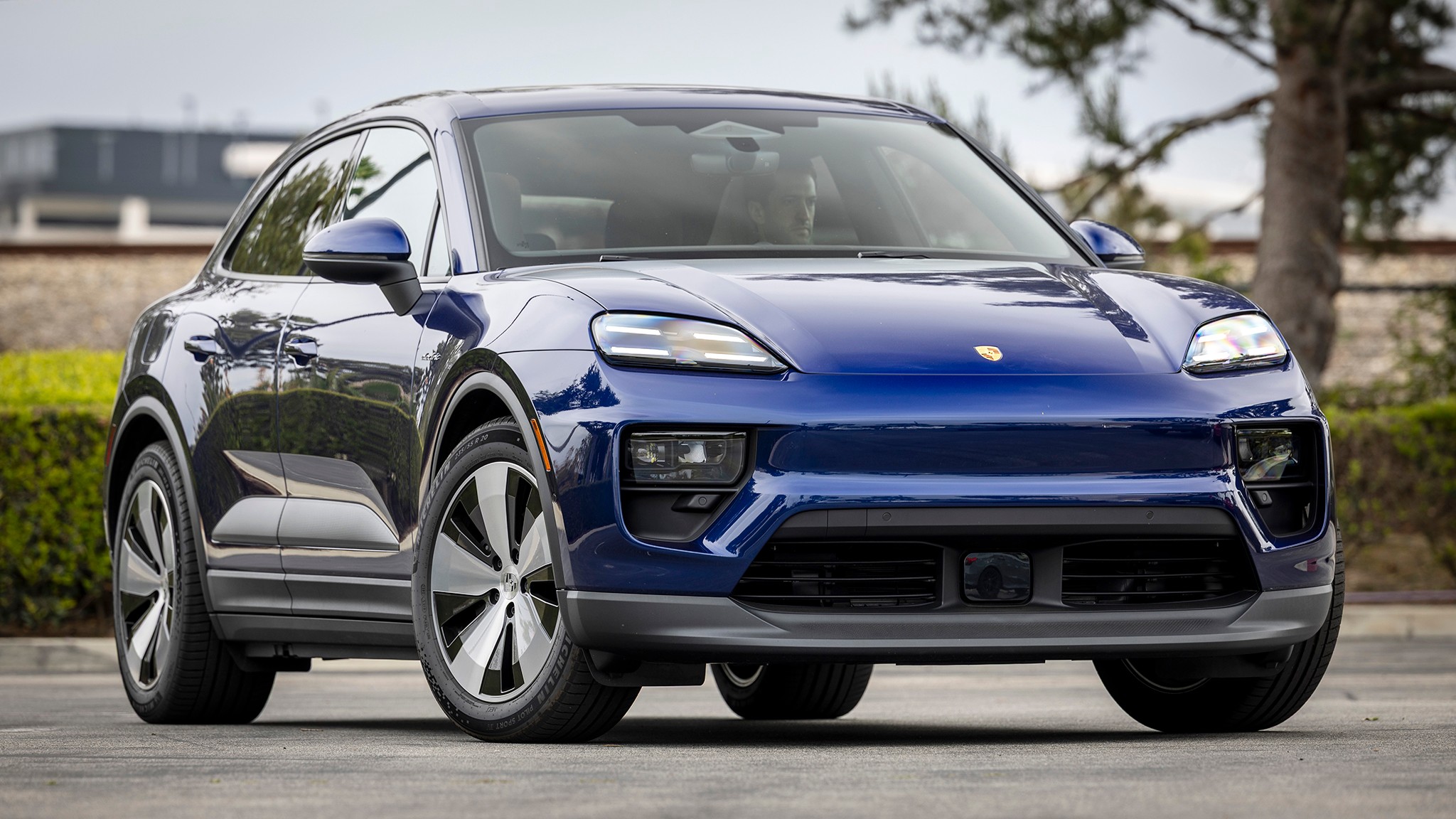 012 2025 Porsche Macan 4 EV