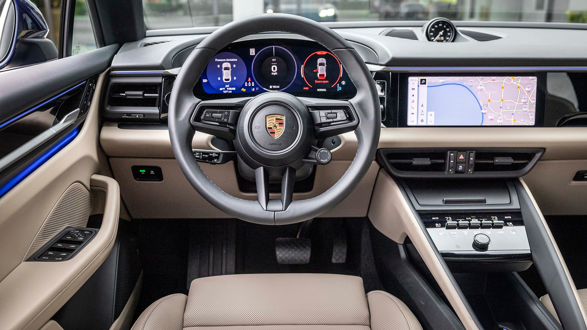 027 2025 Porsche Macan 4 EV