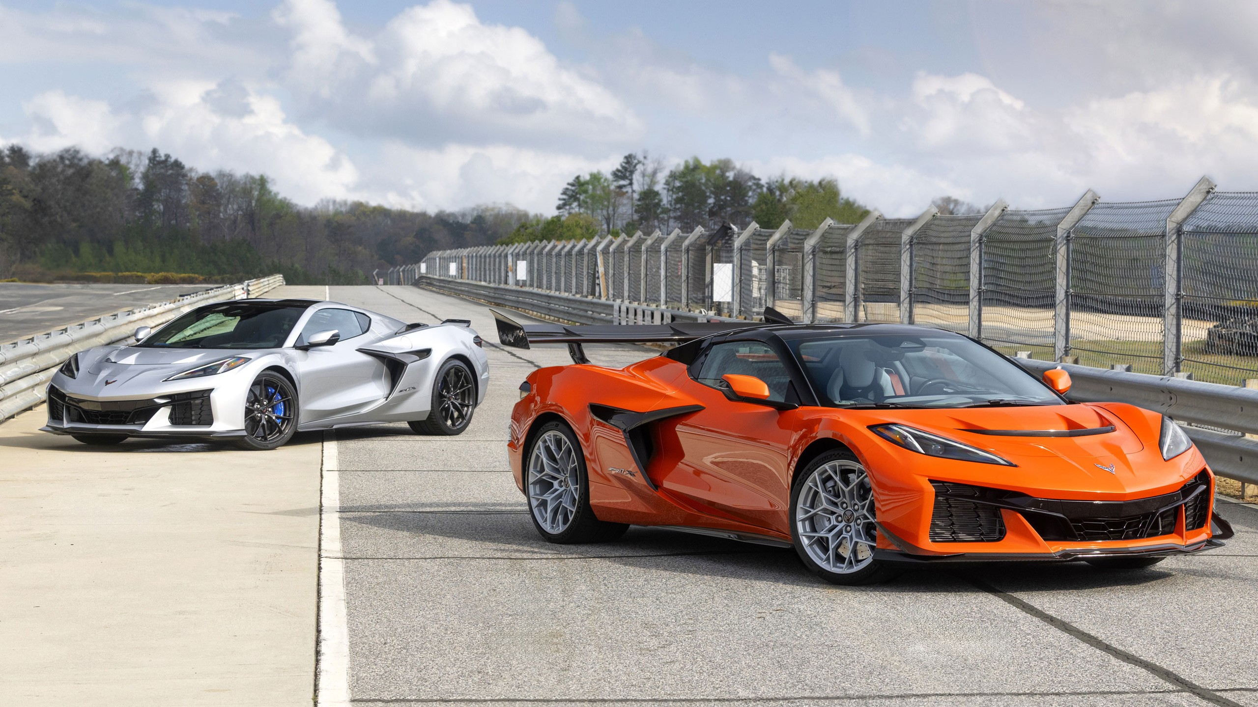 007 2026 chevy corvette zr1x silver orange