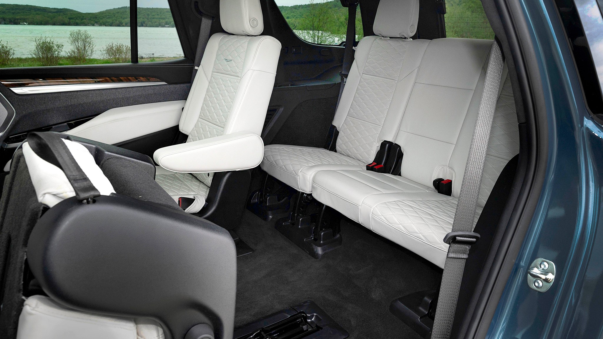 017 2025 Cadillac Escalade Sport Premium 4WD