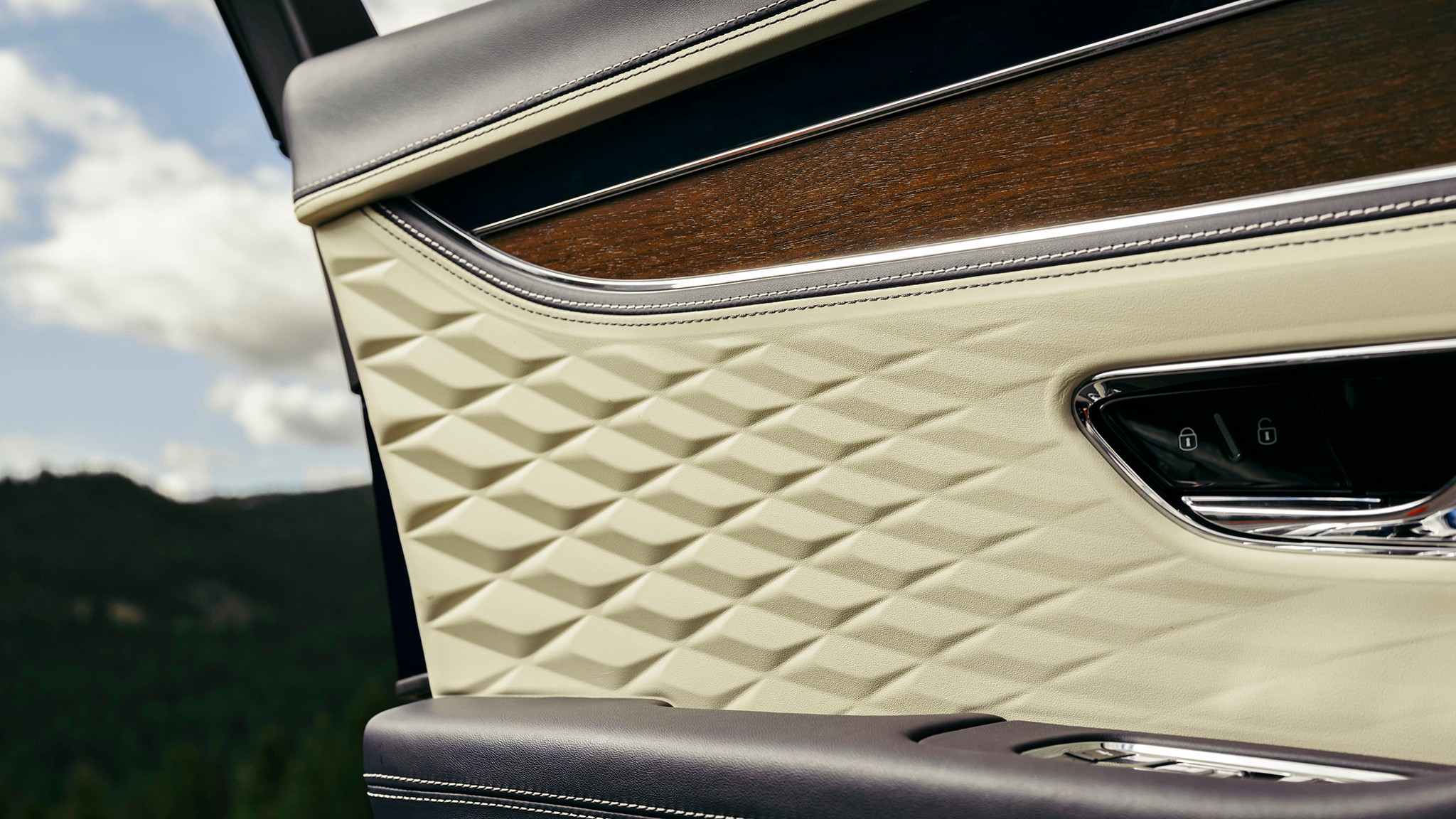 2026 Bentley Flying Spur 19