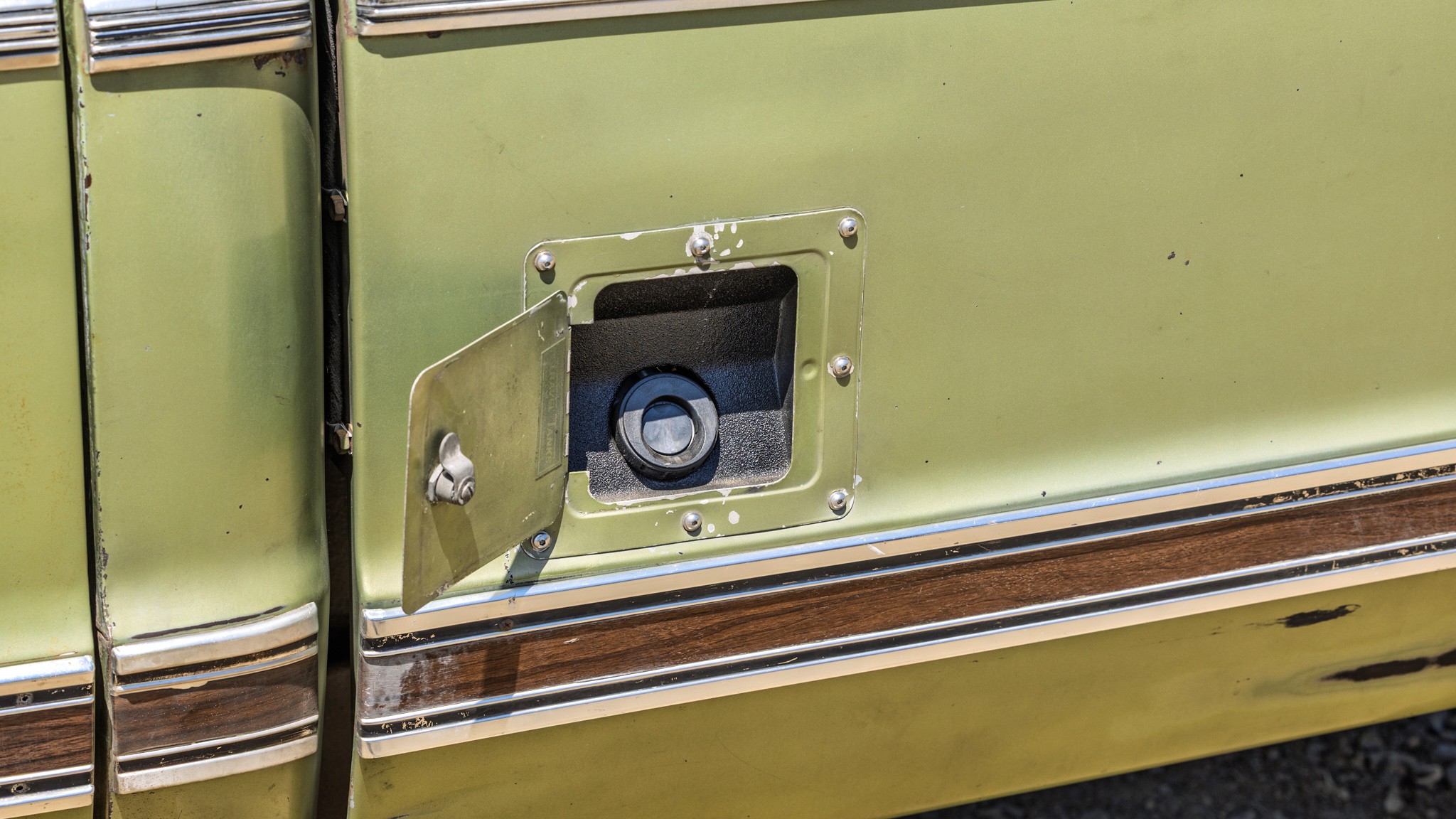 033 2025 ICON Chevrolet C20