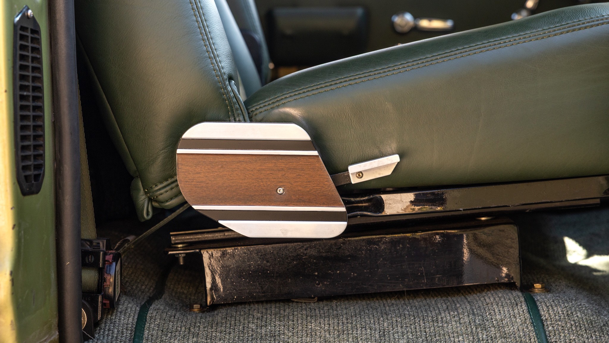 037 2025 ICON Chevrolet C20