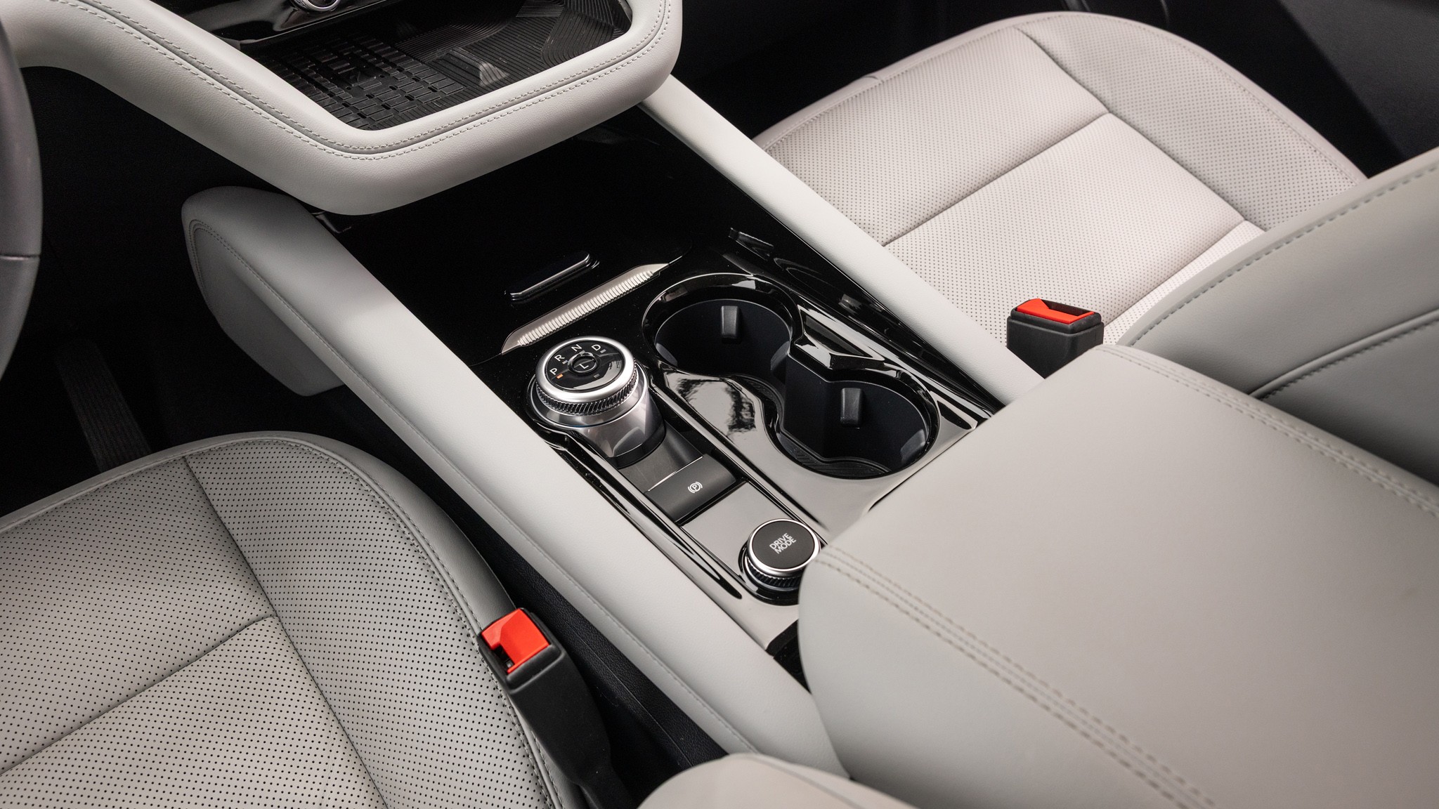 025 2025 Ford Explorer Platinum