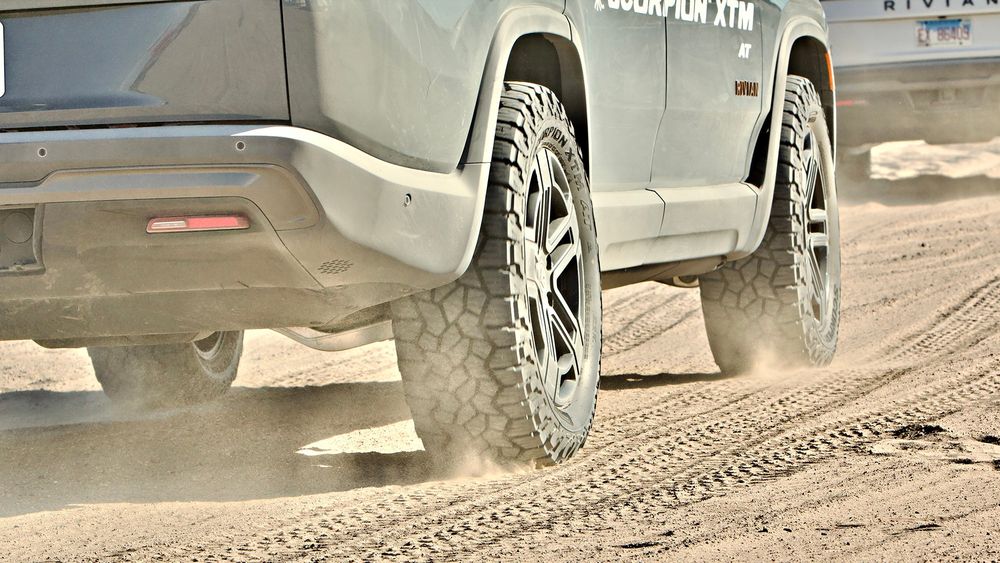 01 pirelli scorpion xtm at review