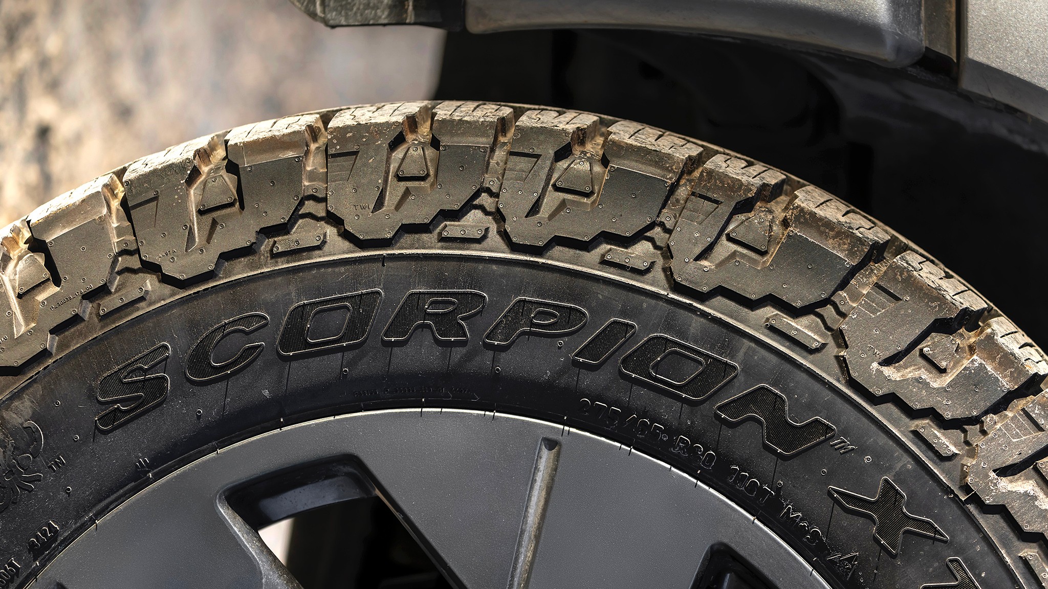 09 pirelli scorpion xmt at