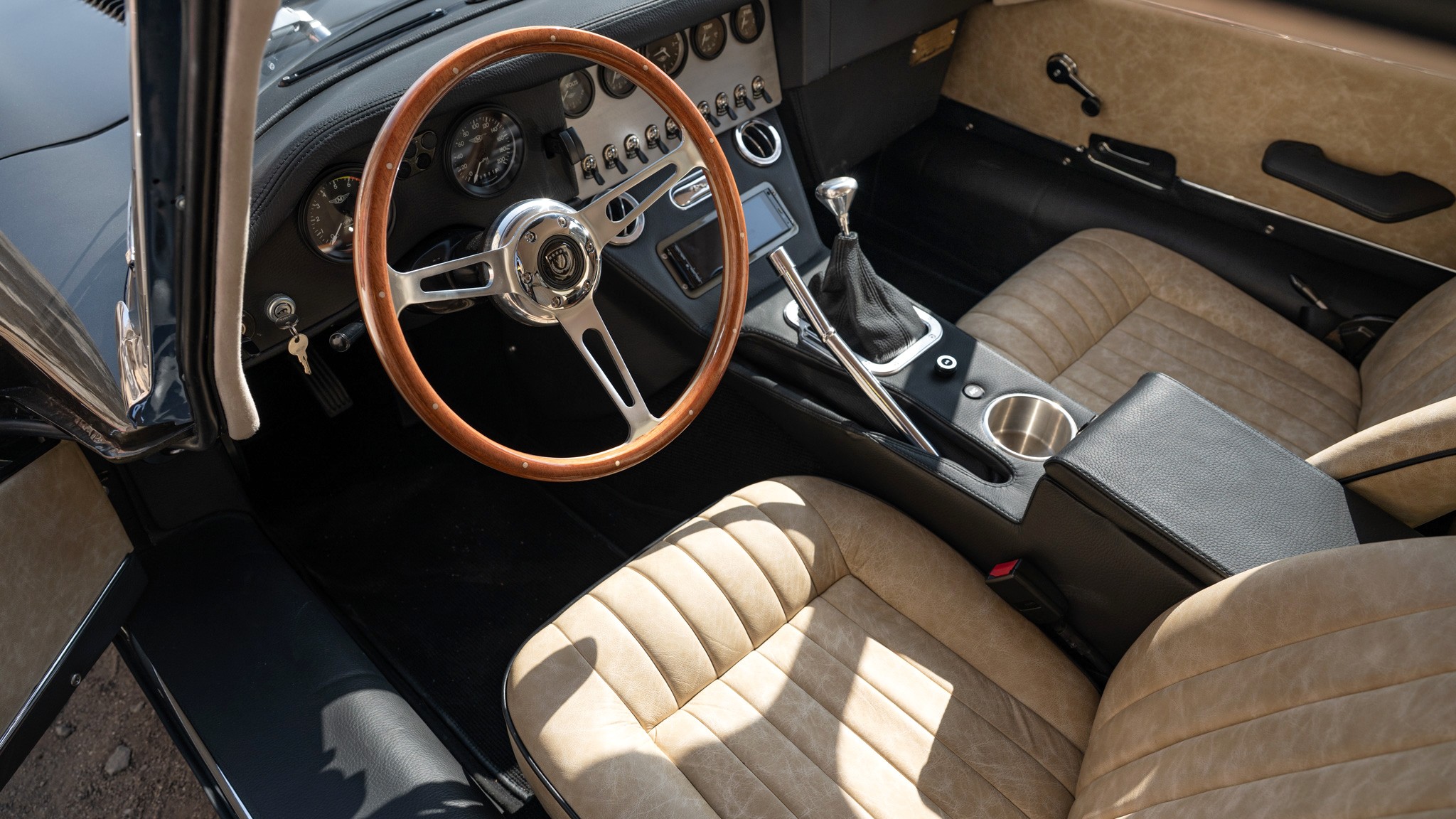 099 2025 EDC E Type Coupe