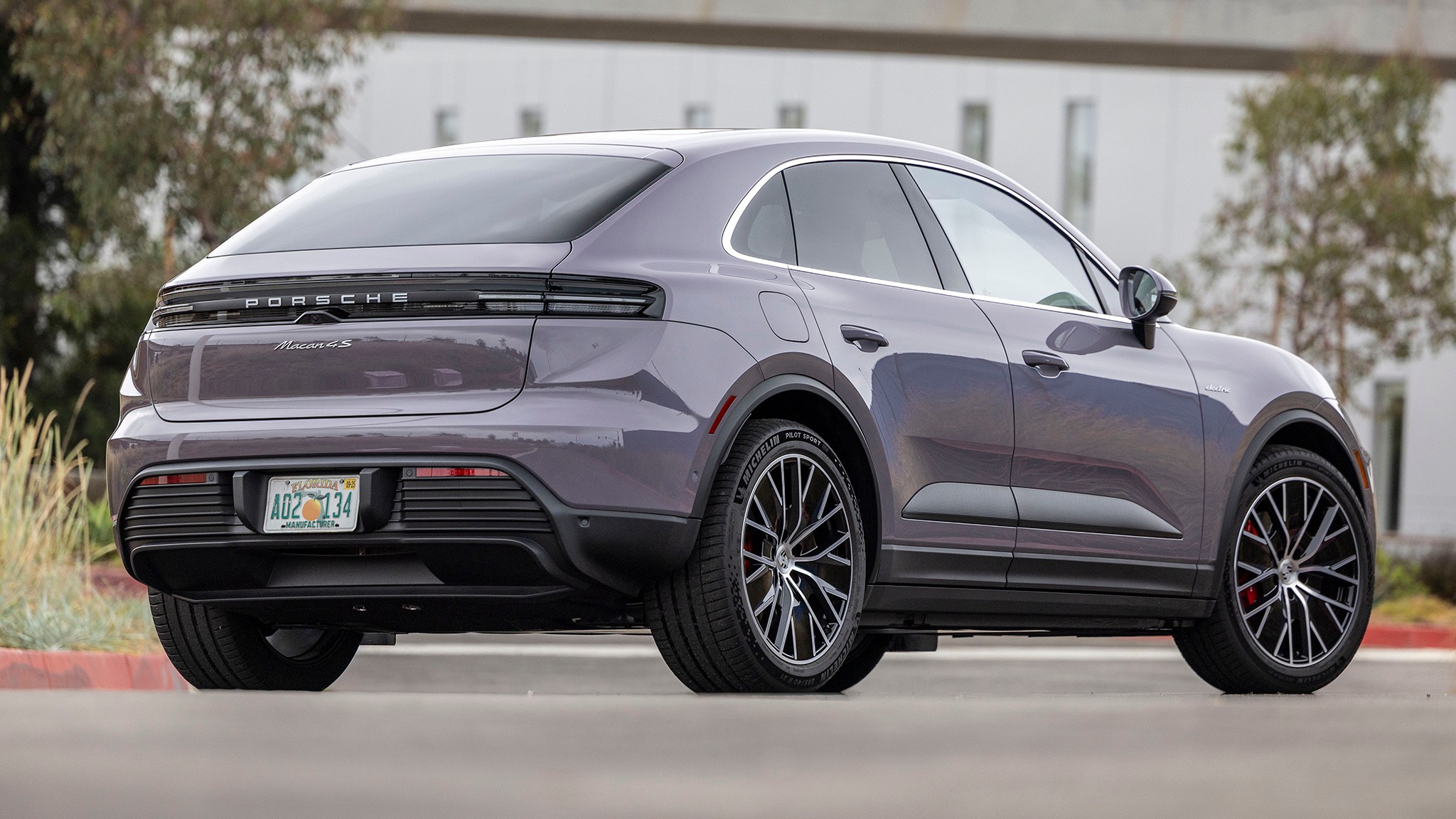 010 2025 Porsche Macan 4S